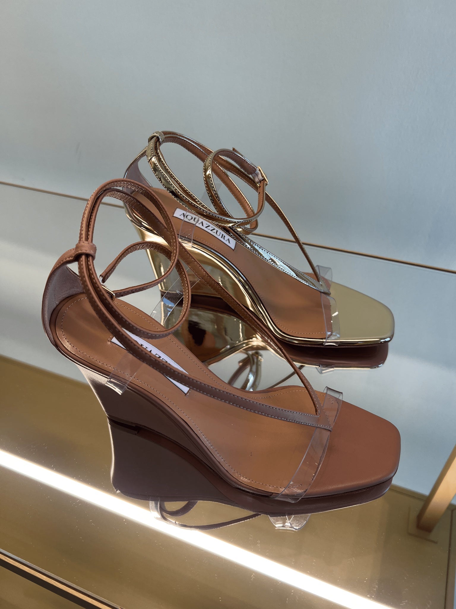 Aquazzura Damskie sandały złote skórzaneAquazzura