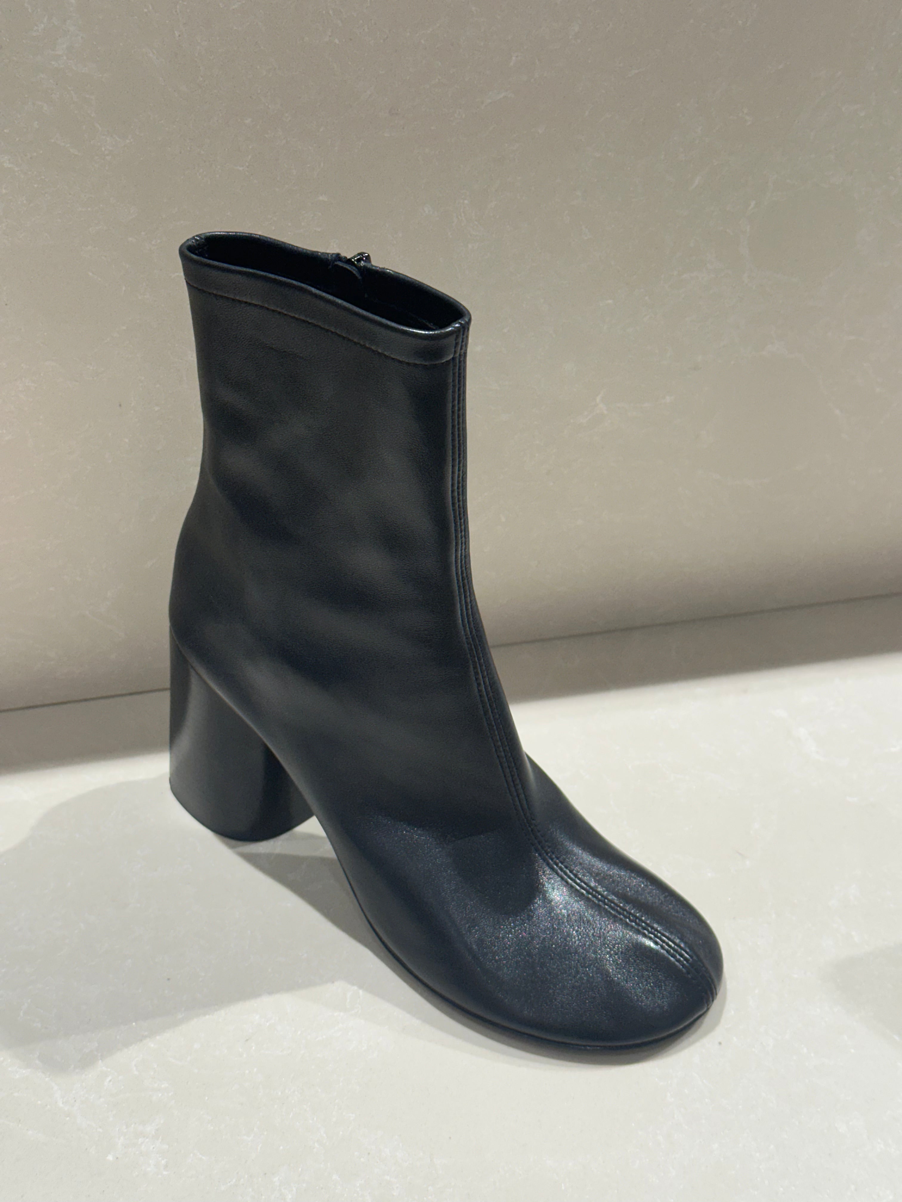 Balenciaga ankle boots blackBalenciaga