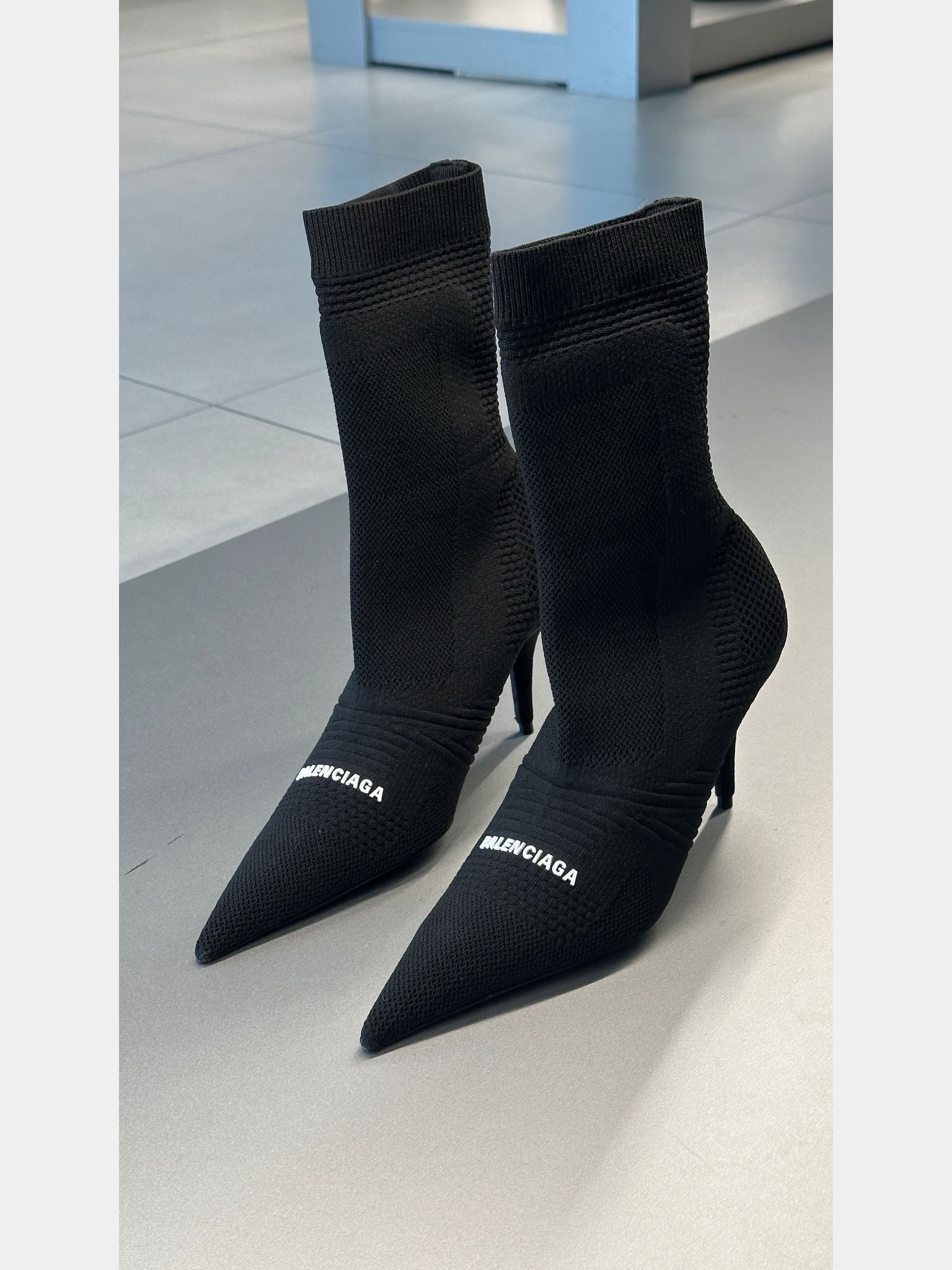 Balenciaga ButyBalenciaga