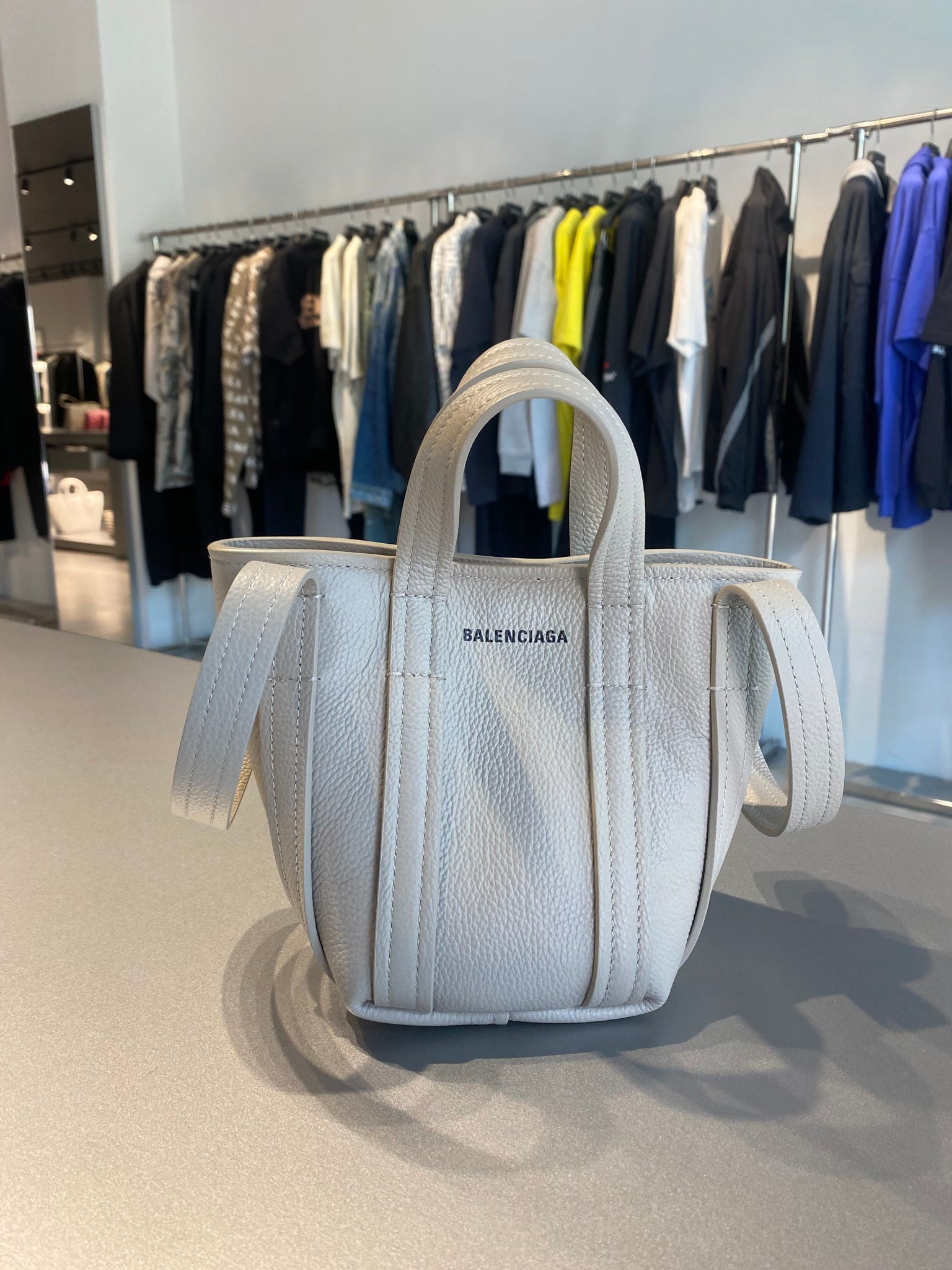 Balenciaga Damska mini torebka na ramię Everyd 2.0Balenciaga