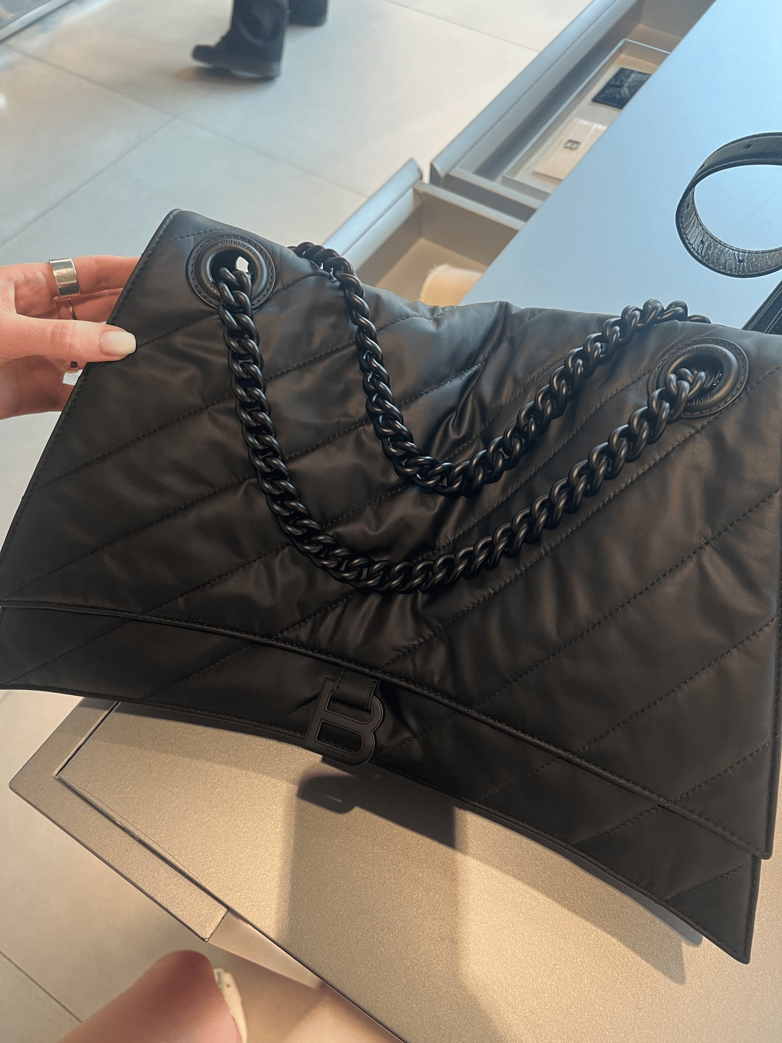 Balenciaga Damska torebka Crush Chain Quilted czarnaBalenciaga