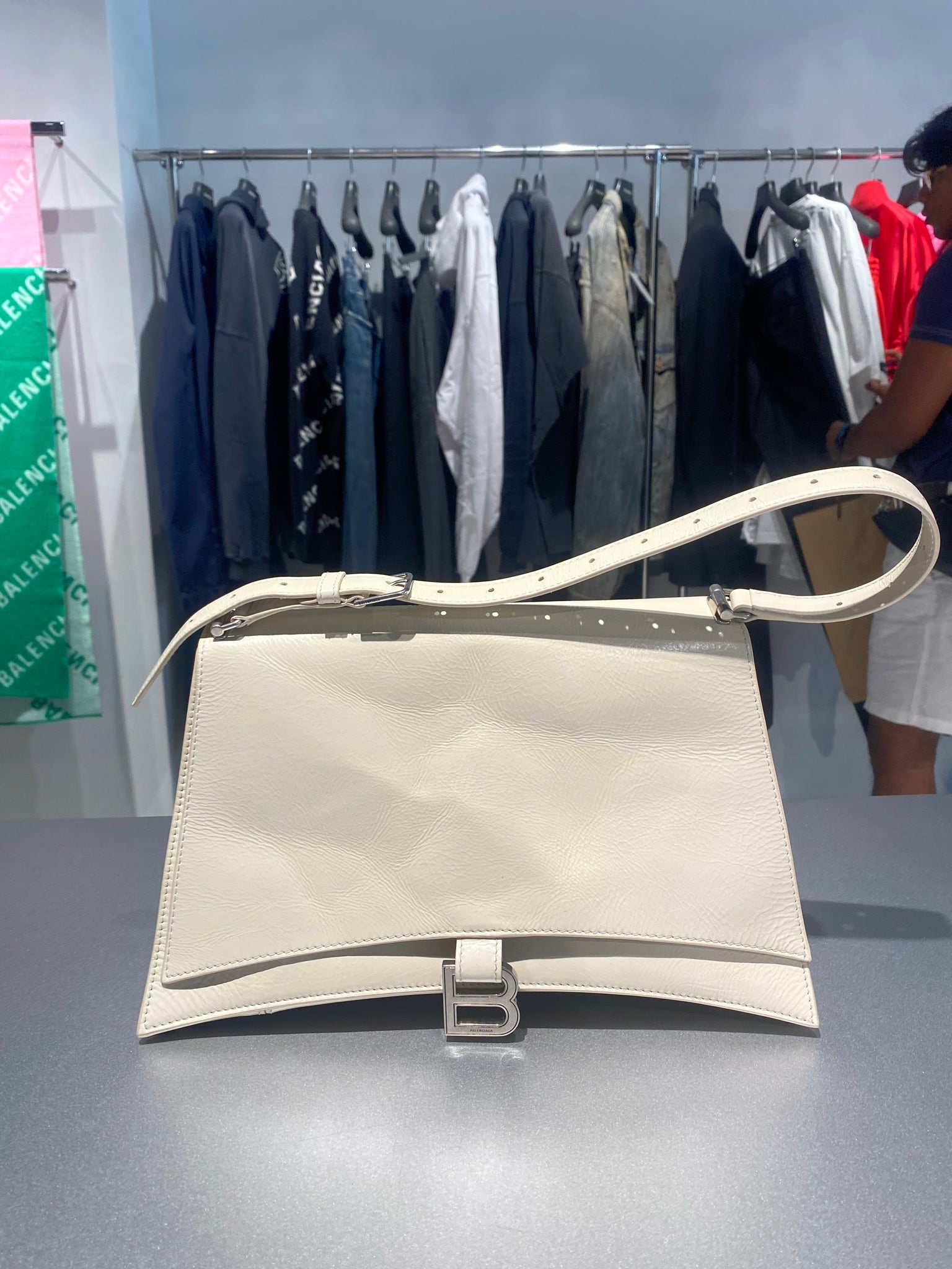 Balenciaga Damska torebka Crush Sling EcruBalenciaga