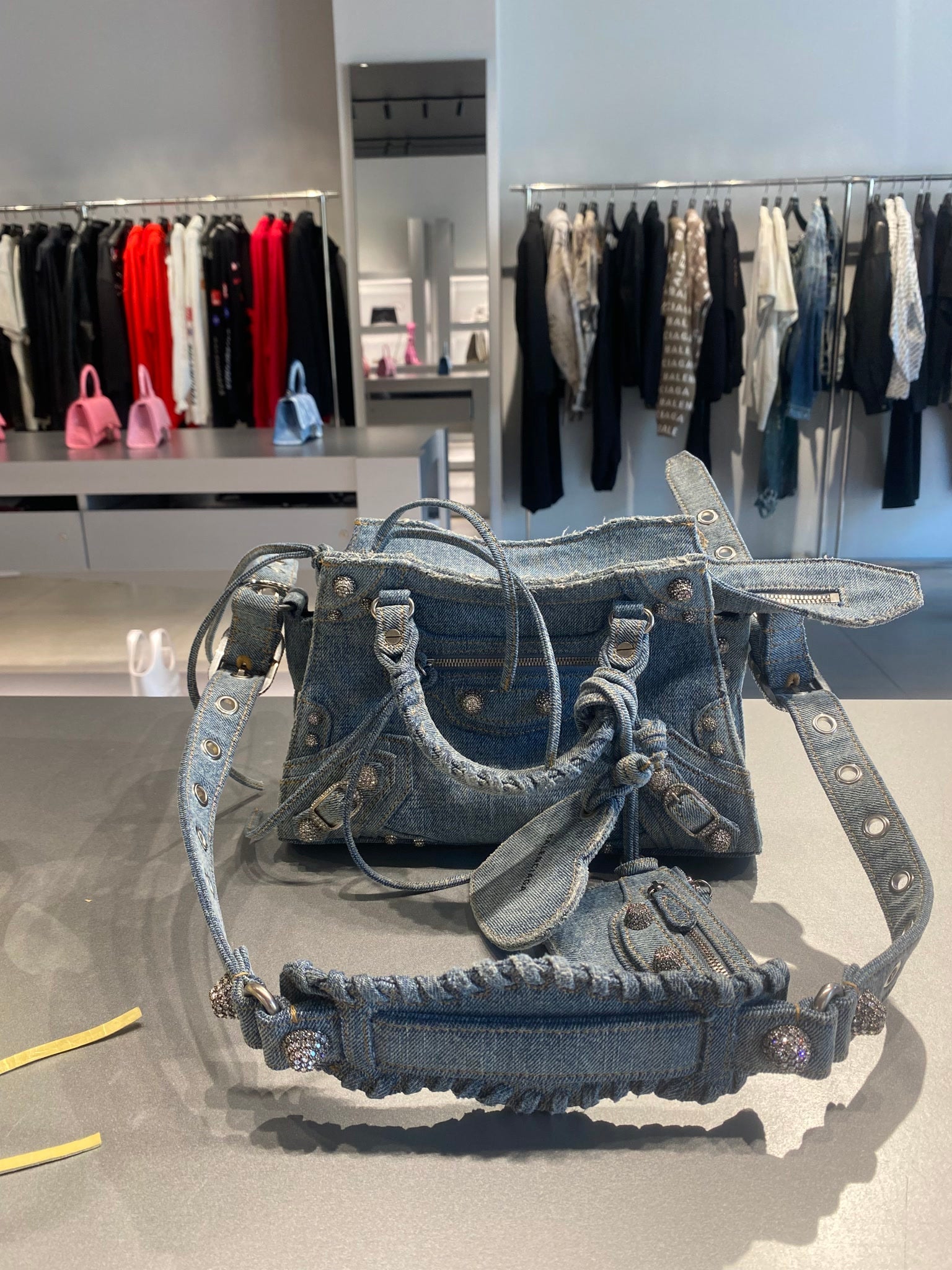 Balenciaga Damska torebka denim niebieska Neo Cagole XSBalenciaga