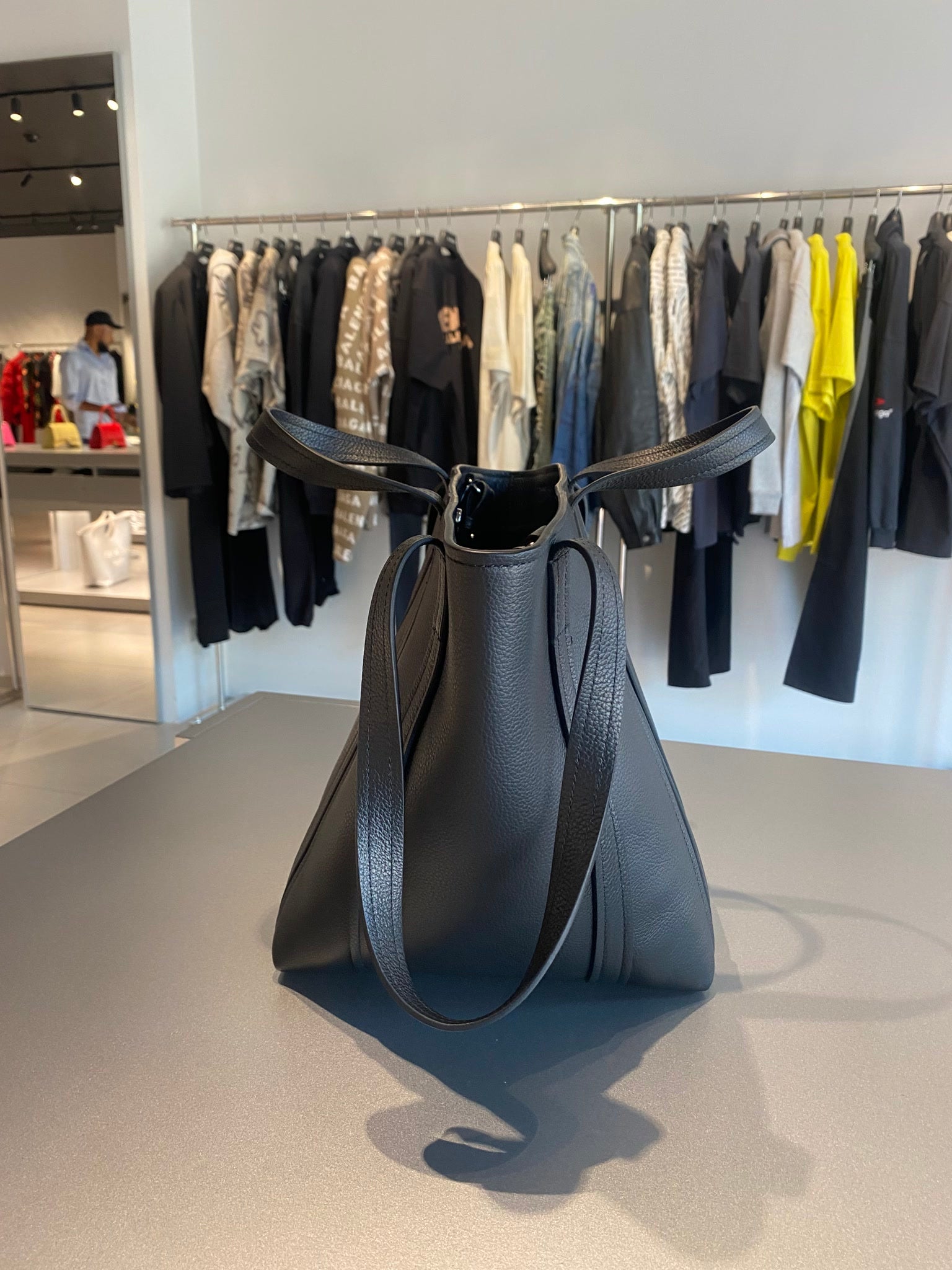 Balenciaga Damska torebka Everyday 2.0 czarnaBalenciaga
