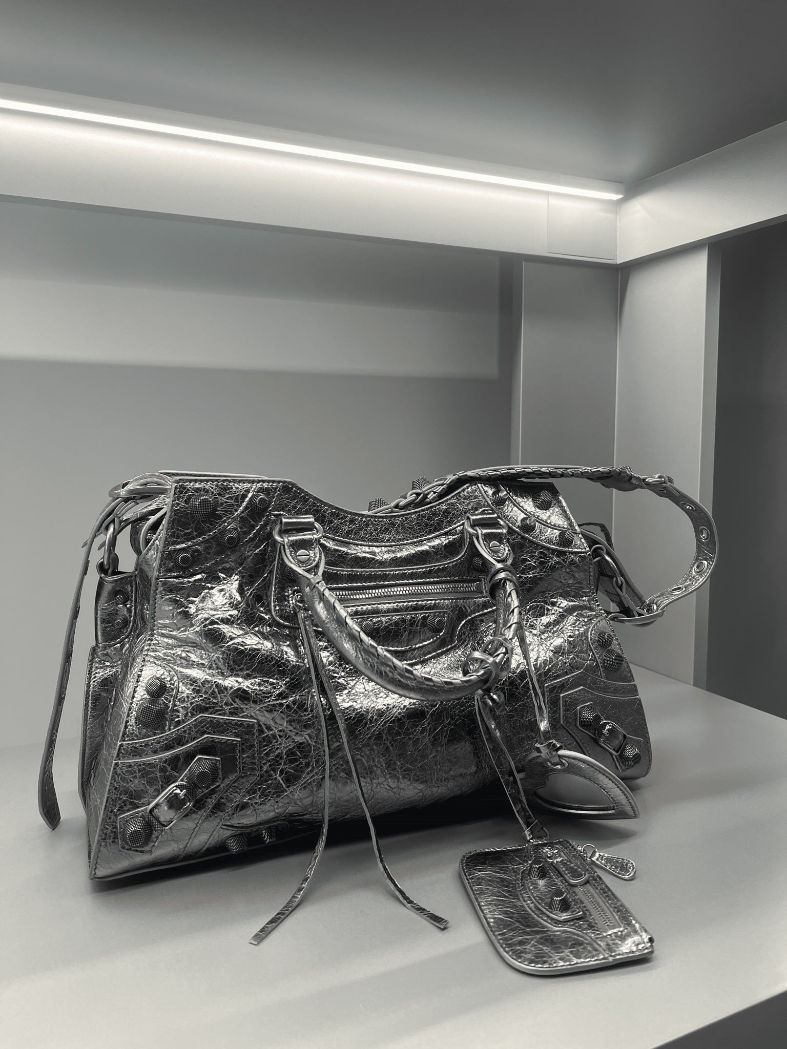Balenciaga Damska torebka metalizowana srebrnaBalenciaga