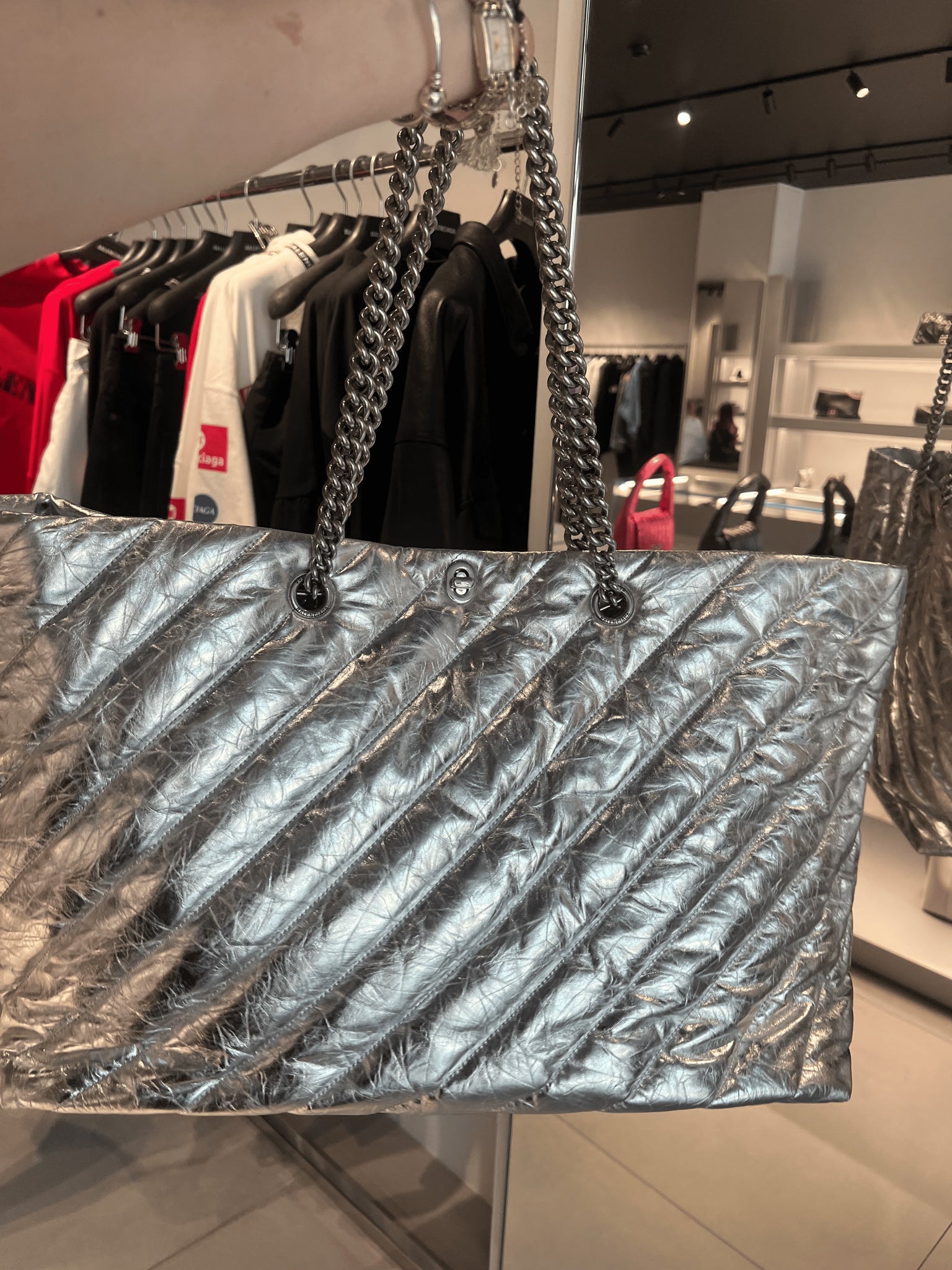 Balenciaga Damska torebka metalizowana srebrnaBalenciaga