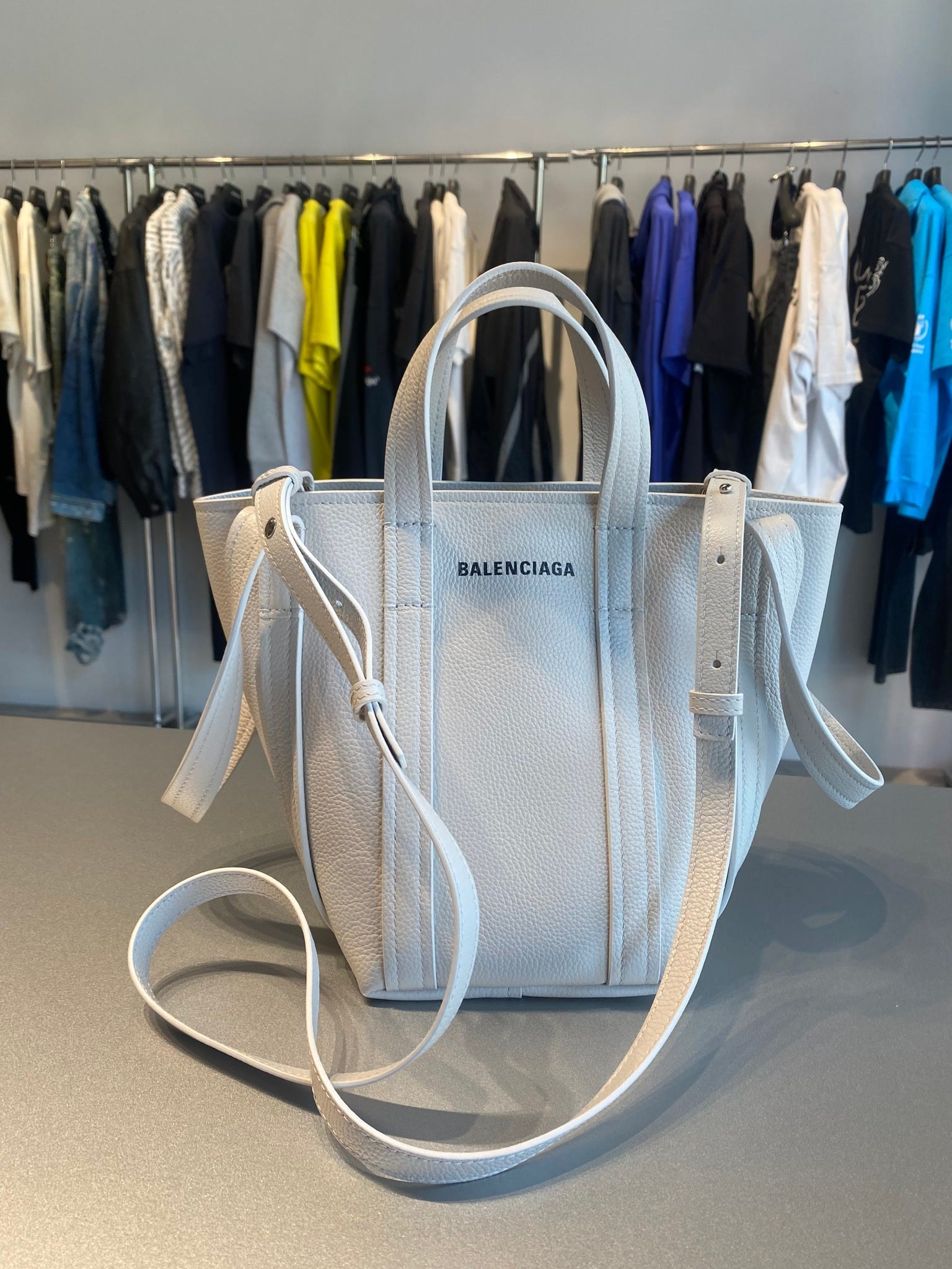 Balenciaga Damska torebka skórzana kredowa białaBalenciaga