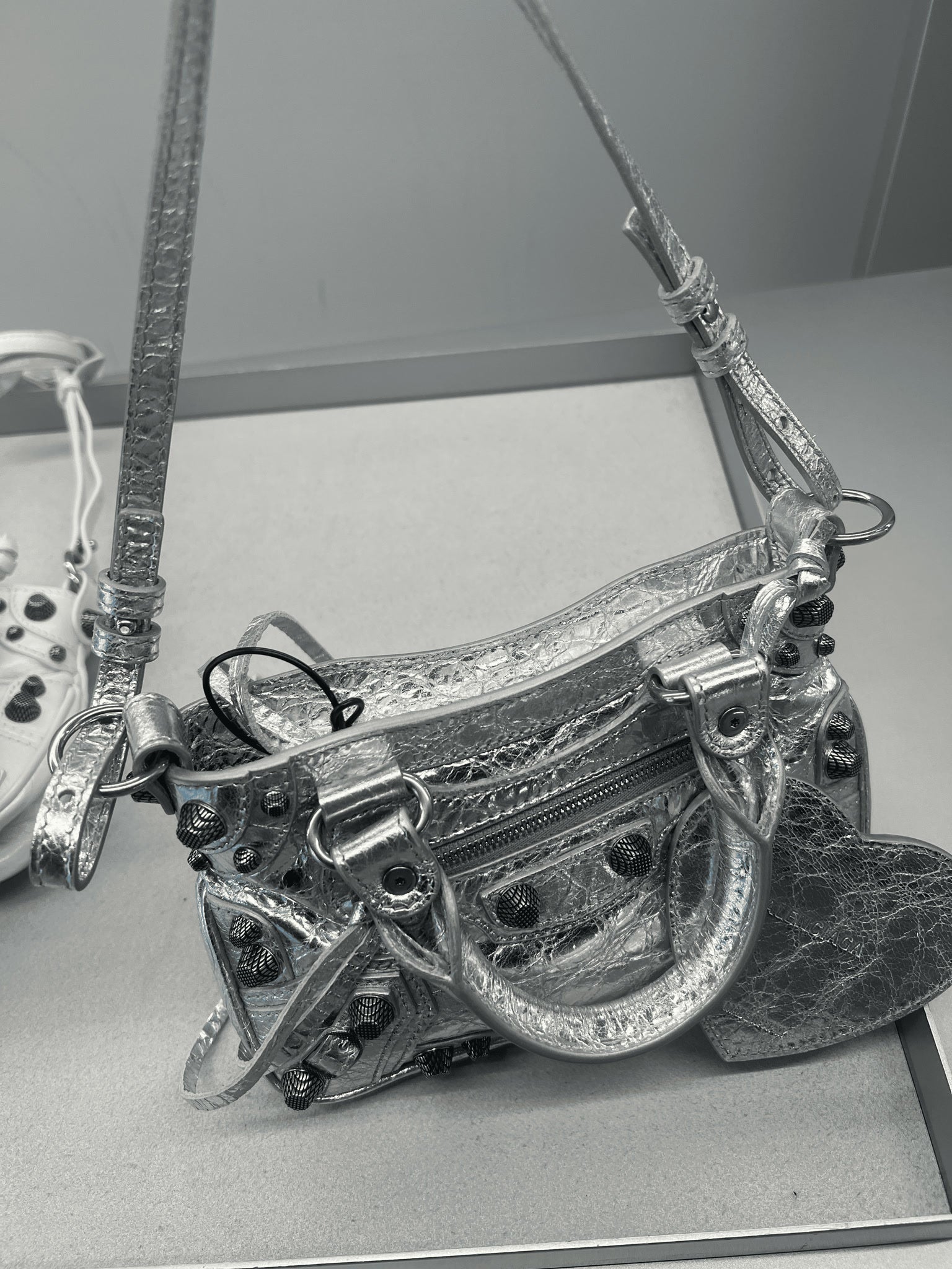 Balenciaga Damska torebka srebrna Neo Cagole Tote MiniBalenciaga