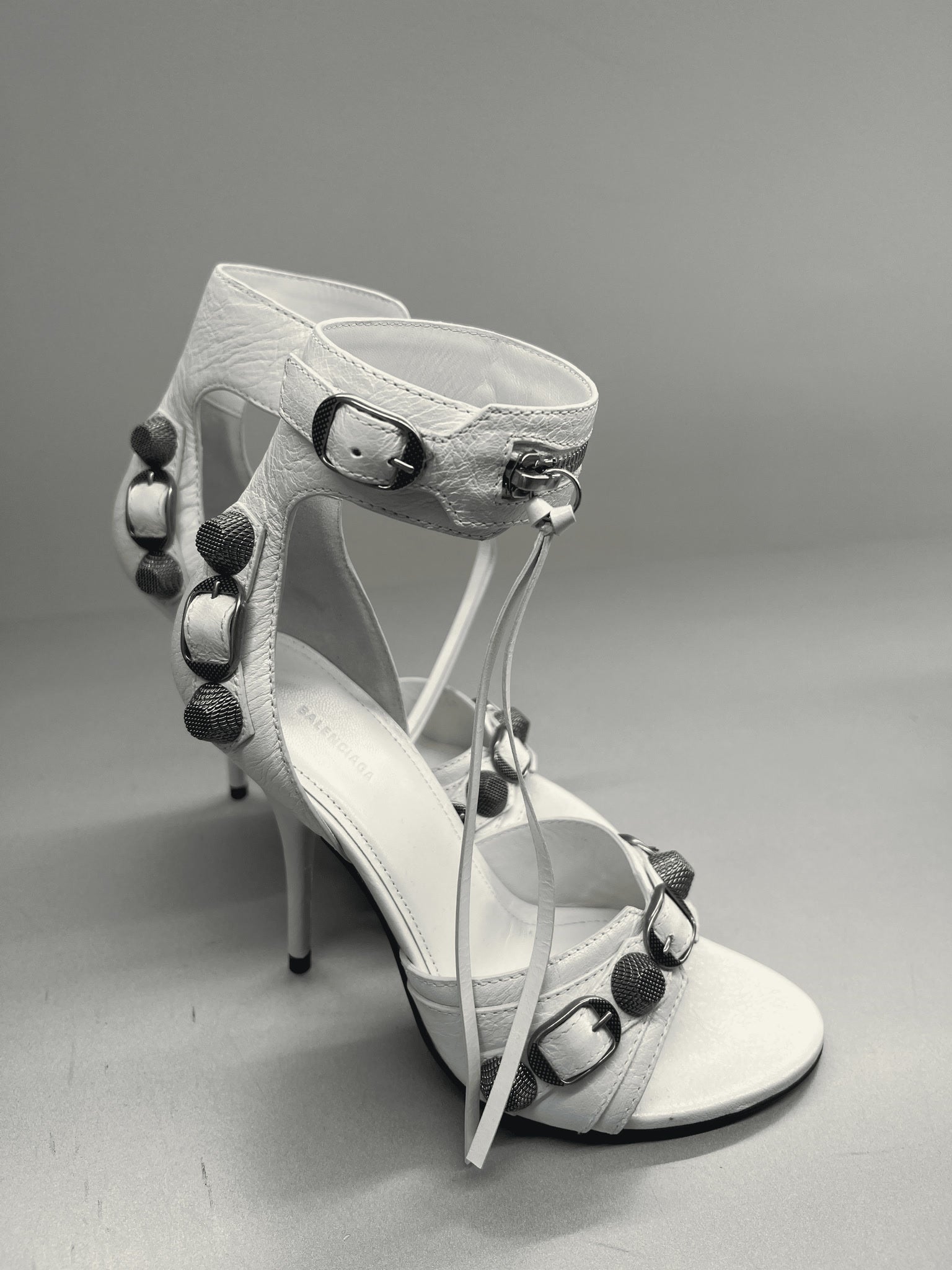 Balenciaga Damskie sandały skórzane białeBalenciaga