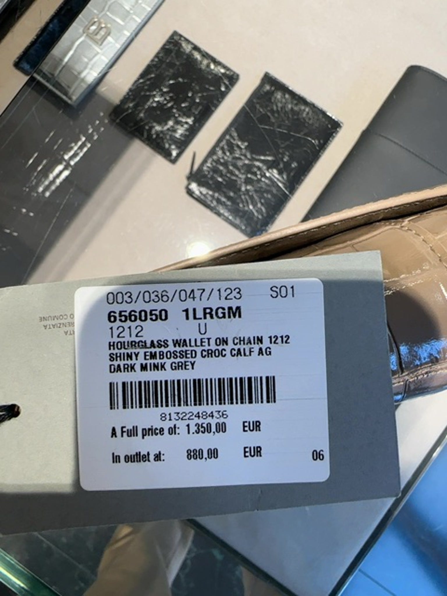 Balenciaga Hourglass Wallet On Chain 1212Balenciaga