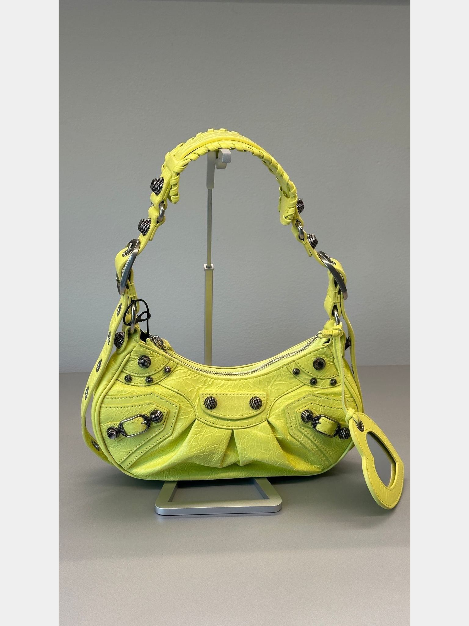 Balenciaga Le Cagole Shoulder B Arena Lamb ASBalenciaga