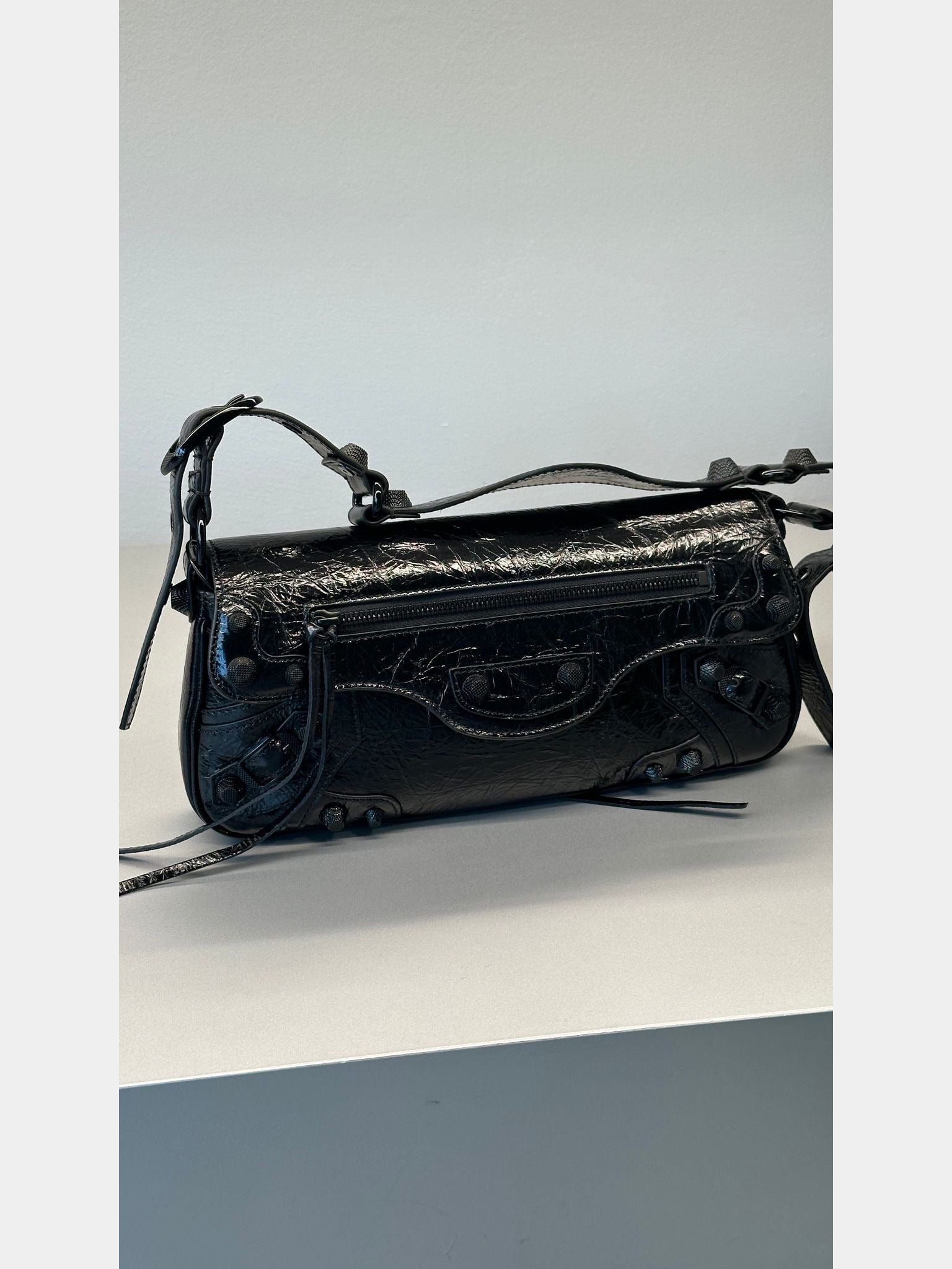 Balenciaga Le Cagole Shoulder Sling BagBalenciaga