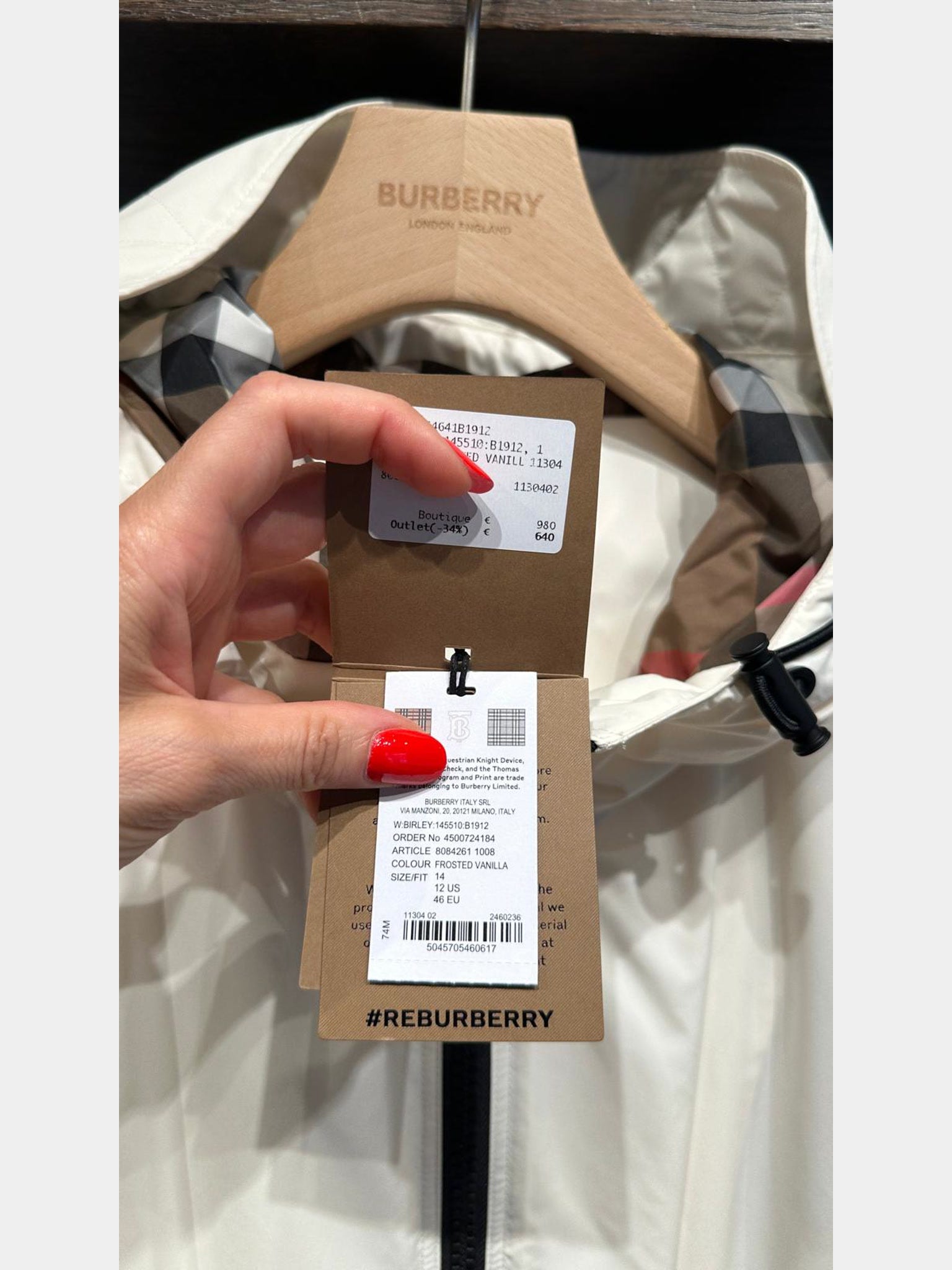 Burberry Hooded raincoat VanillaBurberry
