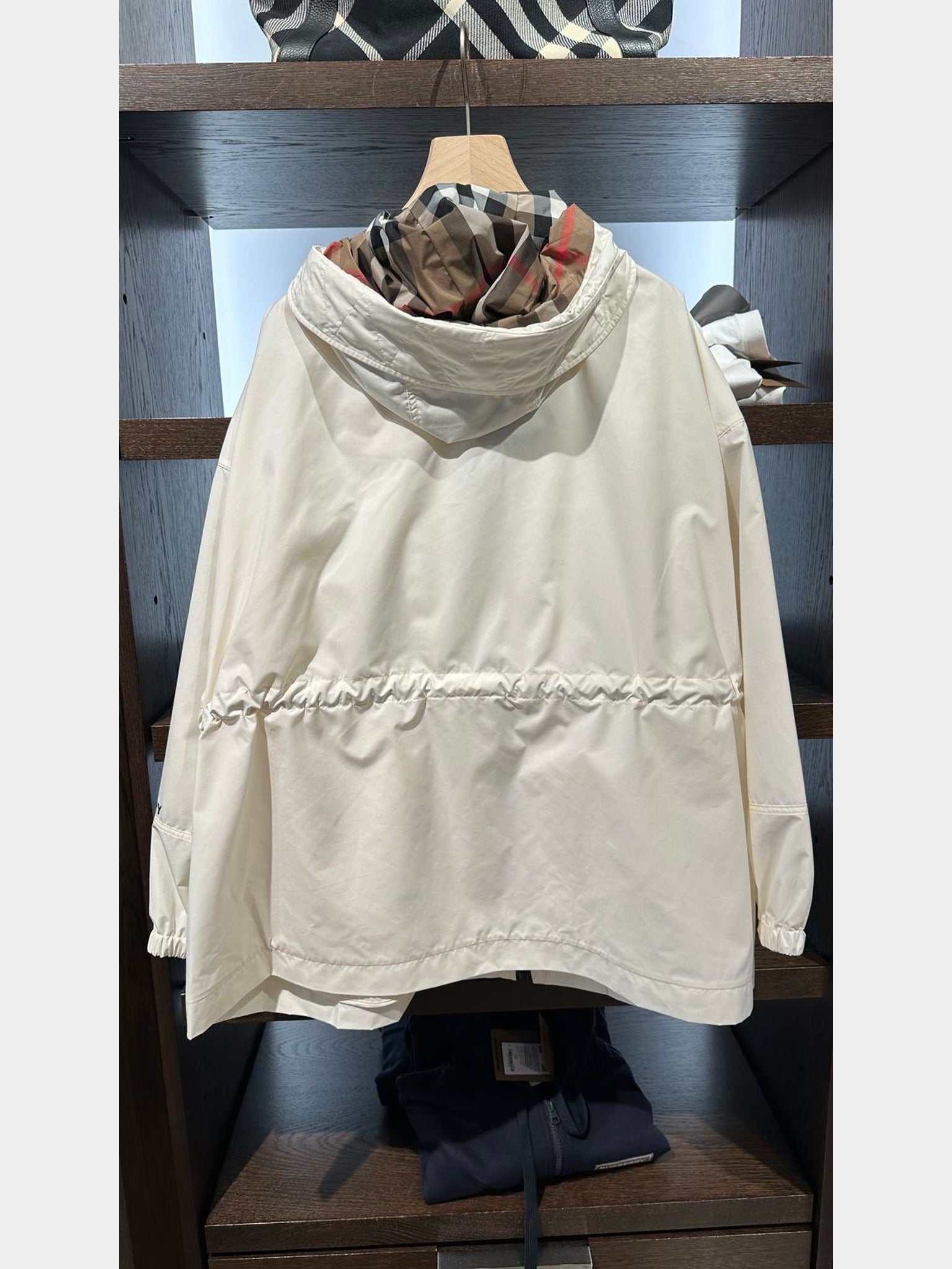 Burberry Hooded raincoat VanillaBurberry