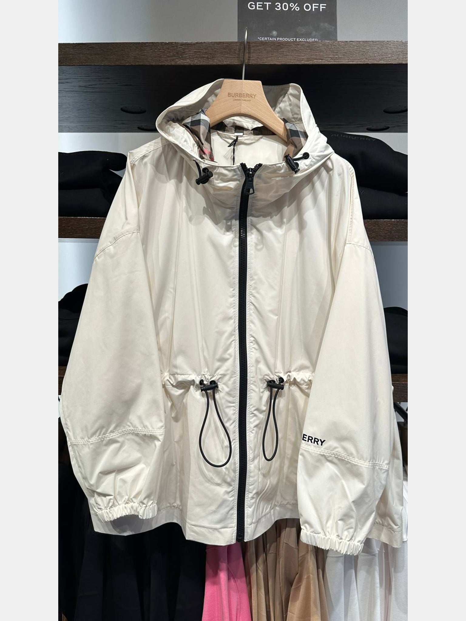 Burberry Hooded raincoat VanillaBurberry
