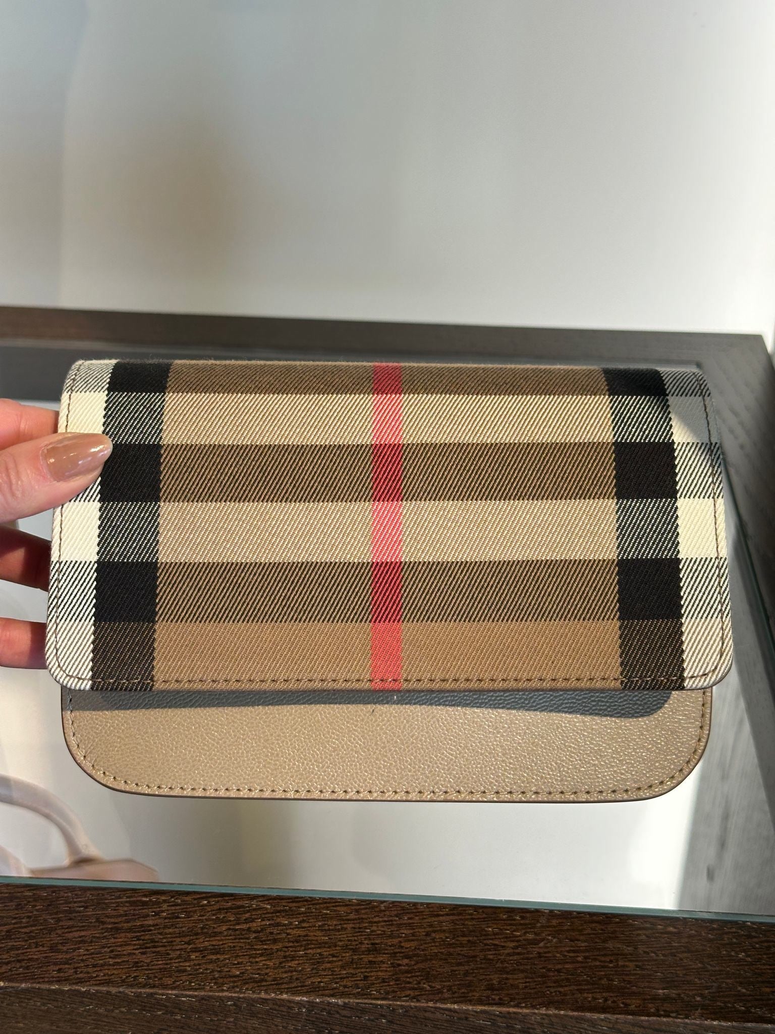 Burberry Madison BeigeBurberry