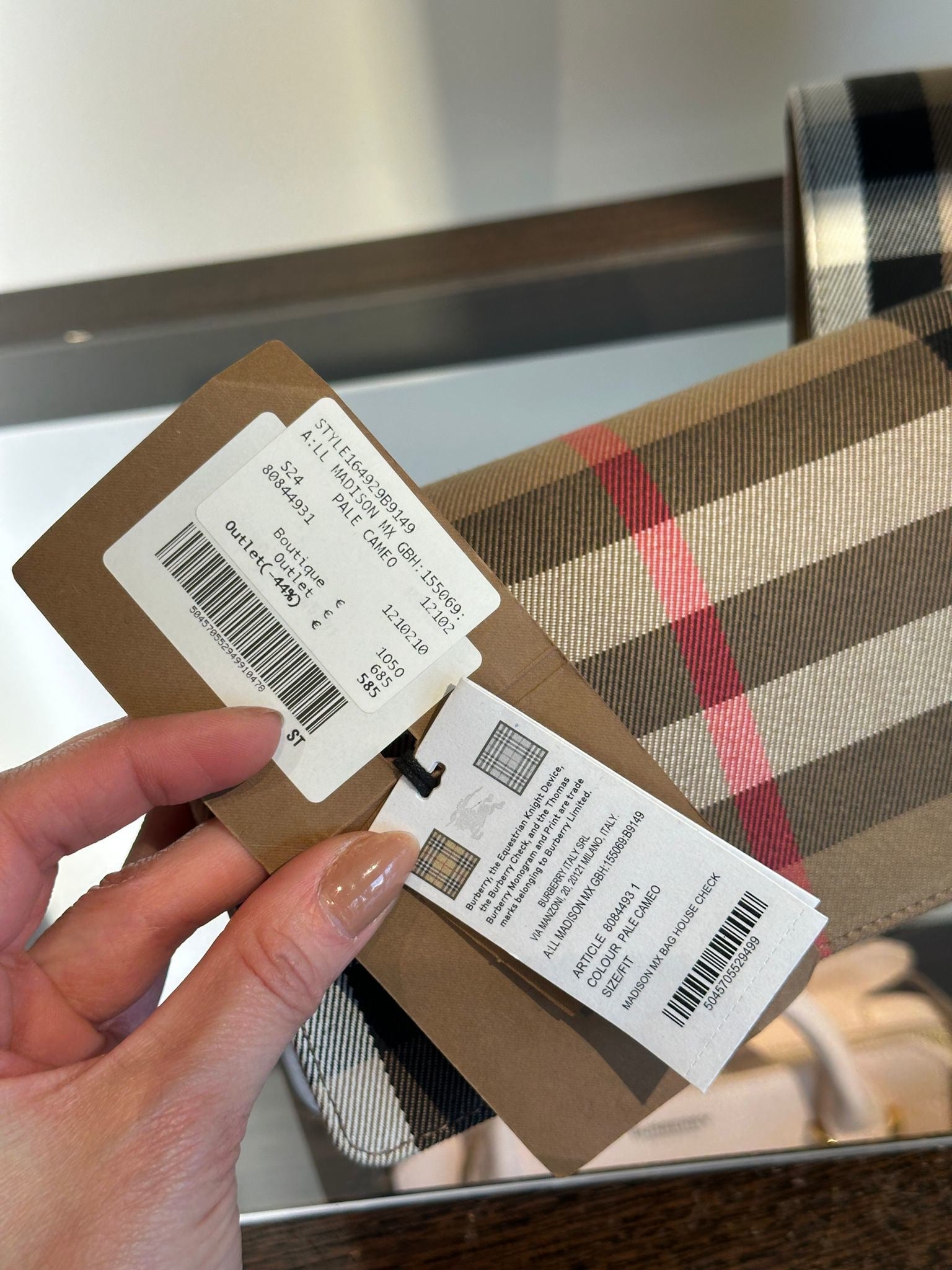 Burberry Madison Pale CameoBurberry