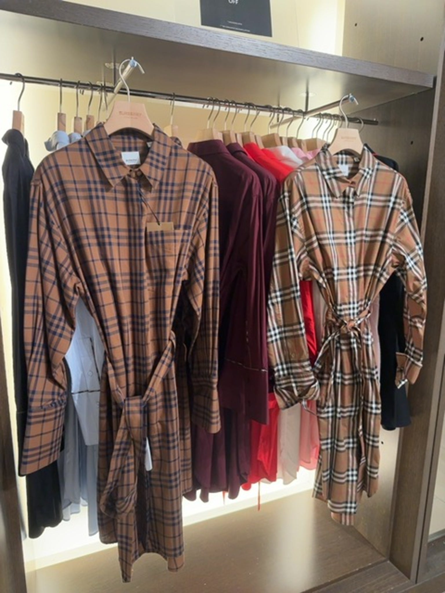 Burberry Mid Brown IP C 11307Burberry