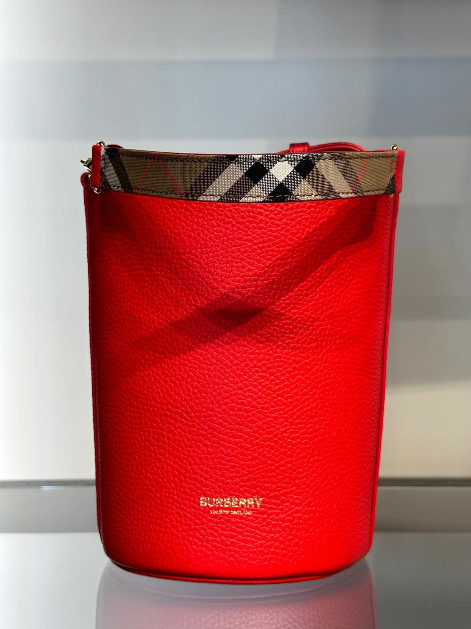Burberry red Bucket bagBurberry