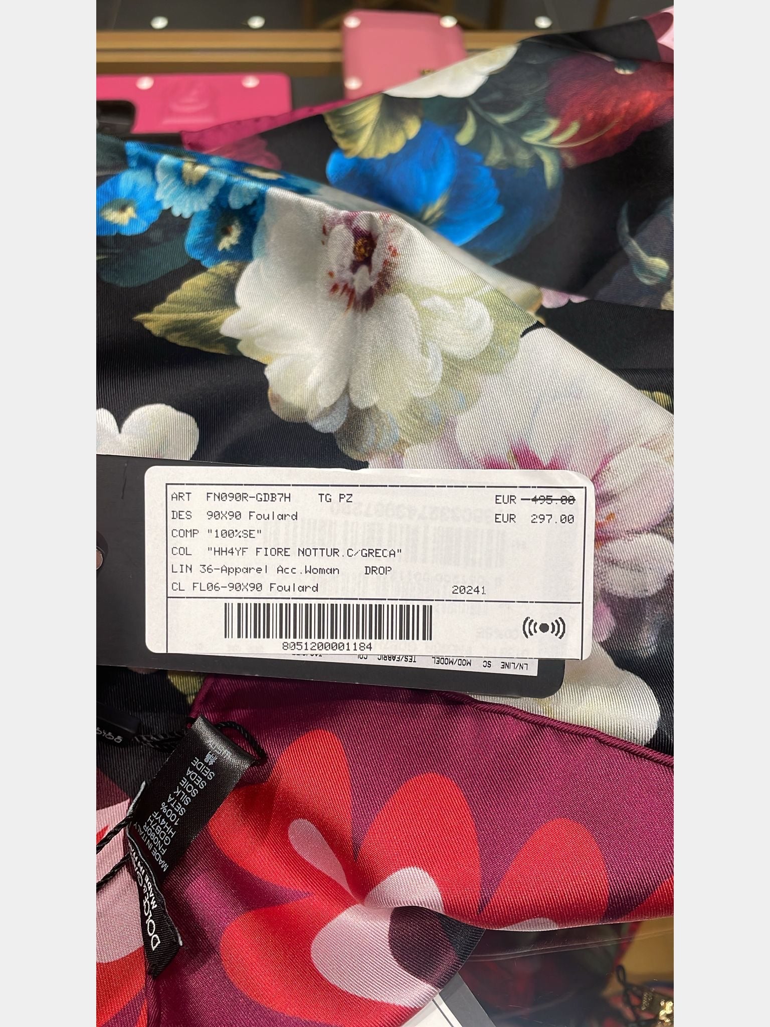 Dolce & Gabbana 90x90 Scarve red and blackDolce & Gabbana