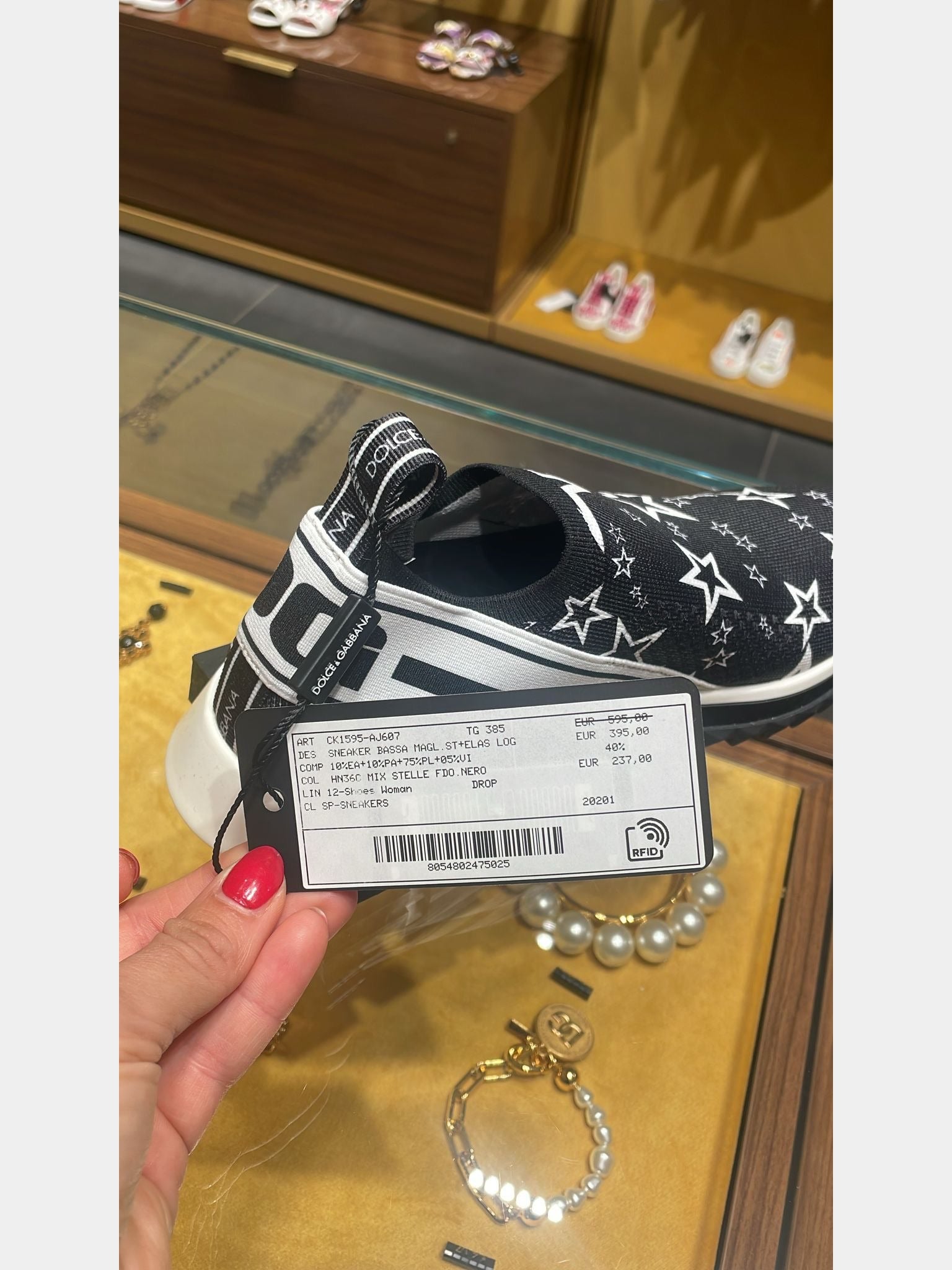 Dolce & Gabbana Damskie sneakersy czarne w gwiazdyDolce & Gabbana