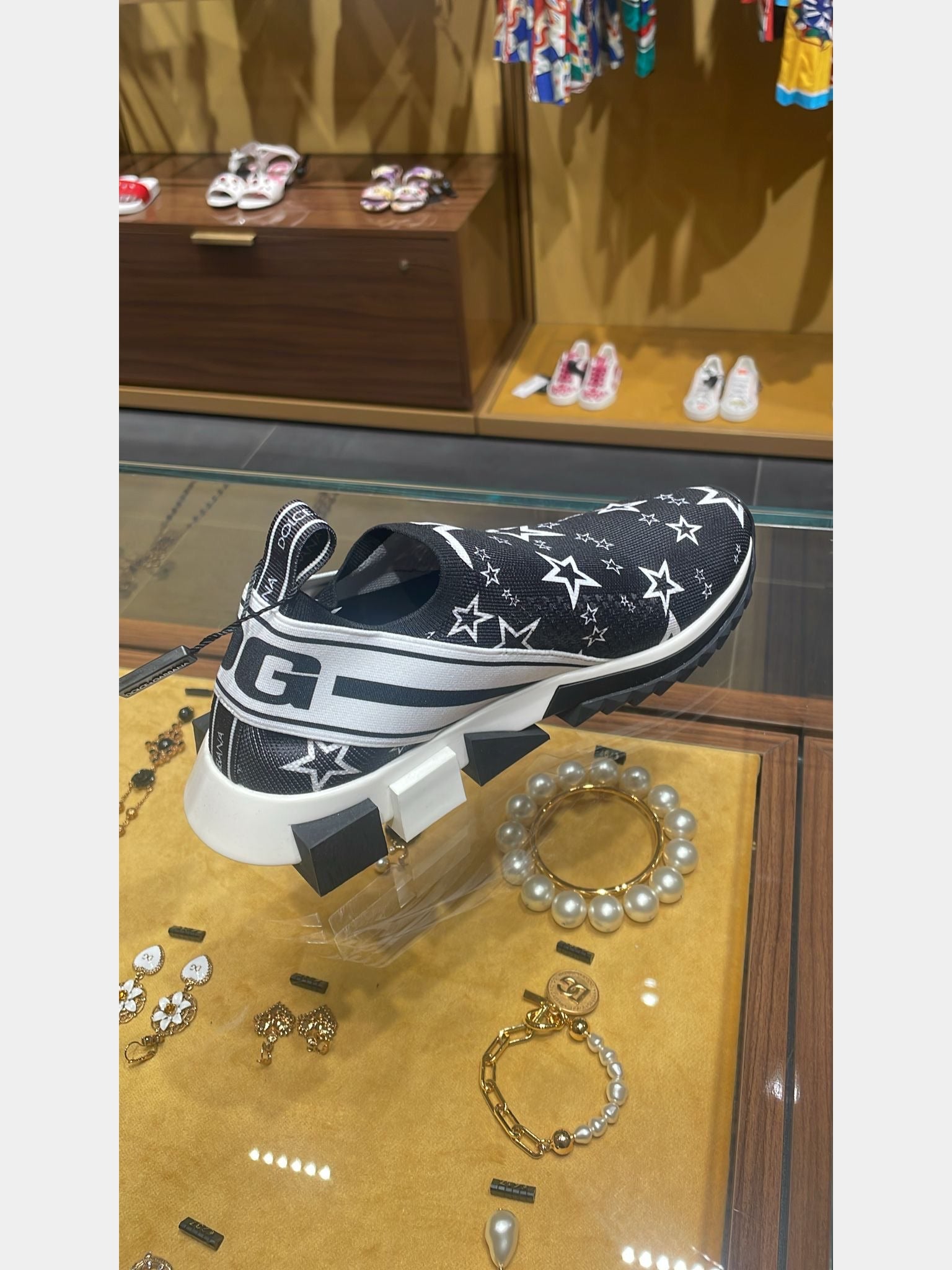 Dolce & Gabbana Damskie sneakersy czarne w gwiazdyDolce & Gabbana
