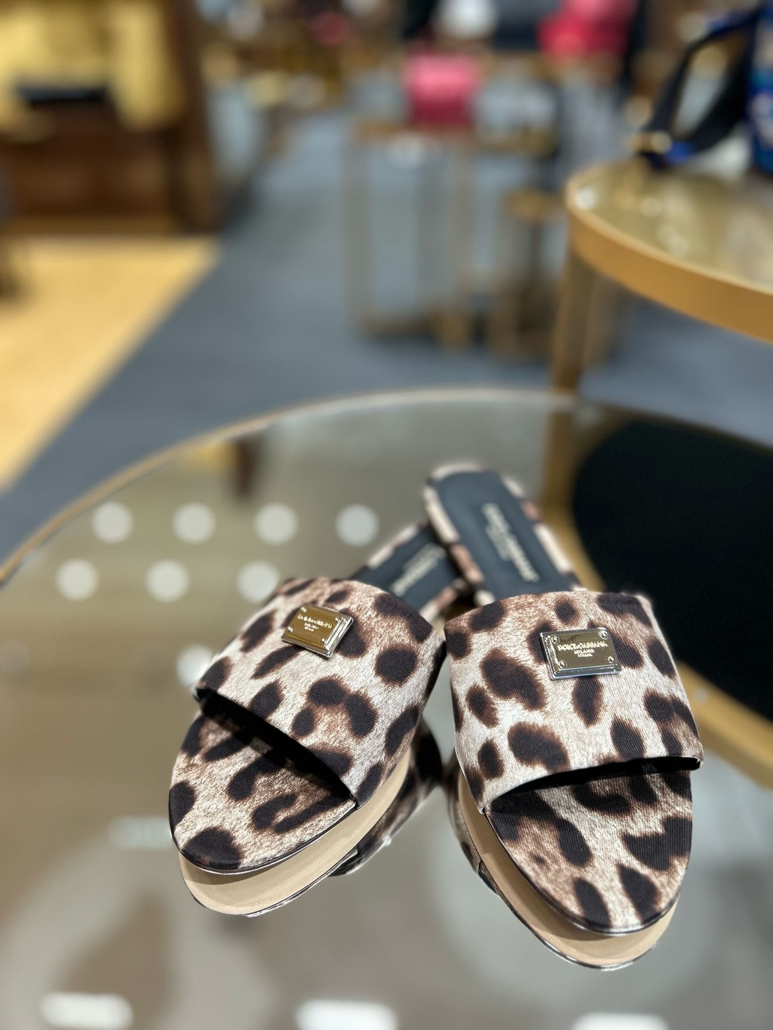 Dolce & Gabbana Flat Slides LeopardDolce & Gabbana