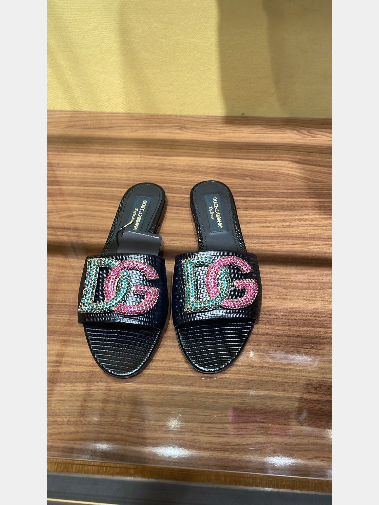 Dolce & Gabbana Flat SlidesDolce & Gabbana