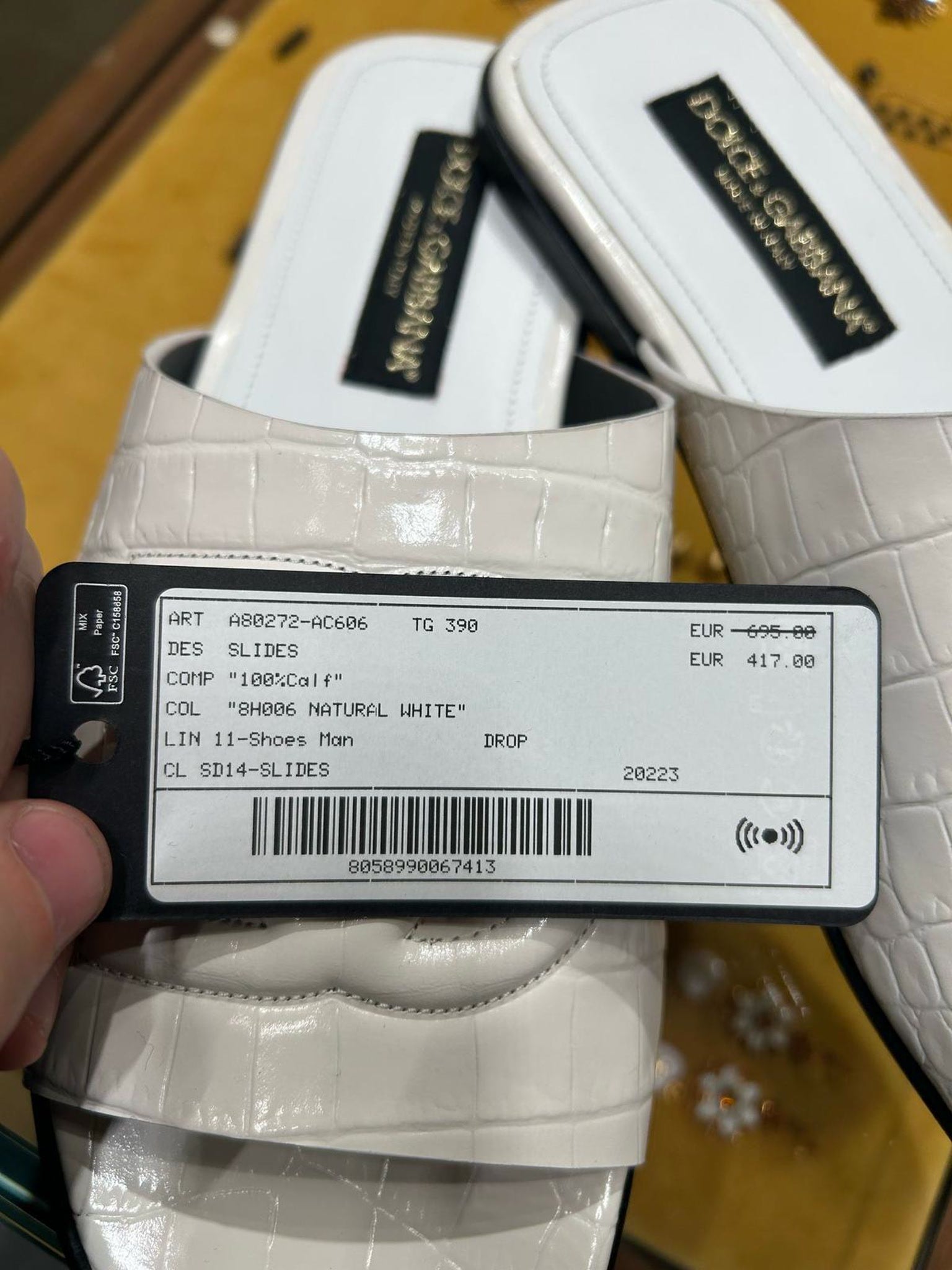 Dolce & Gabbana SlidesDolce & Gabbana