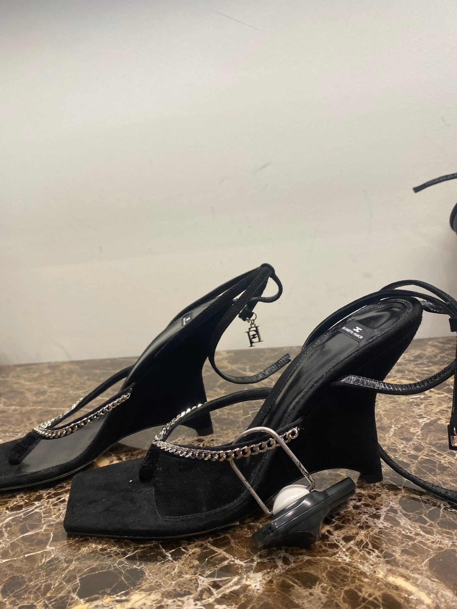 Elisabetta Franchi Damskie szpilki czarneElisabetta Franchi