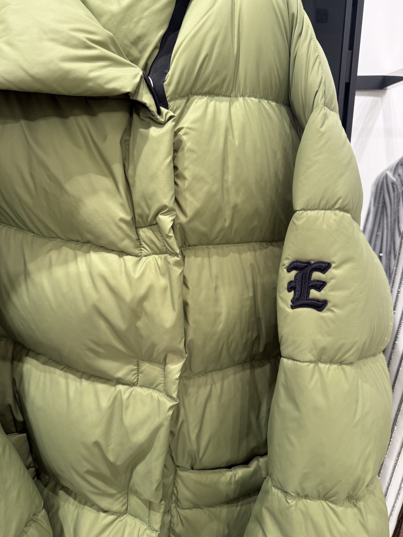 Ermanno Scervino Green Puffer JacketErmanno Scervino