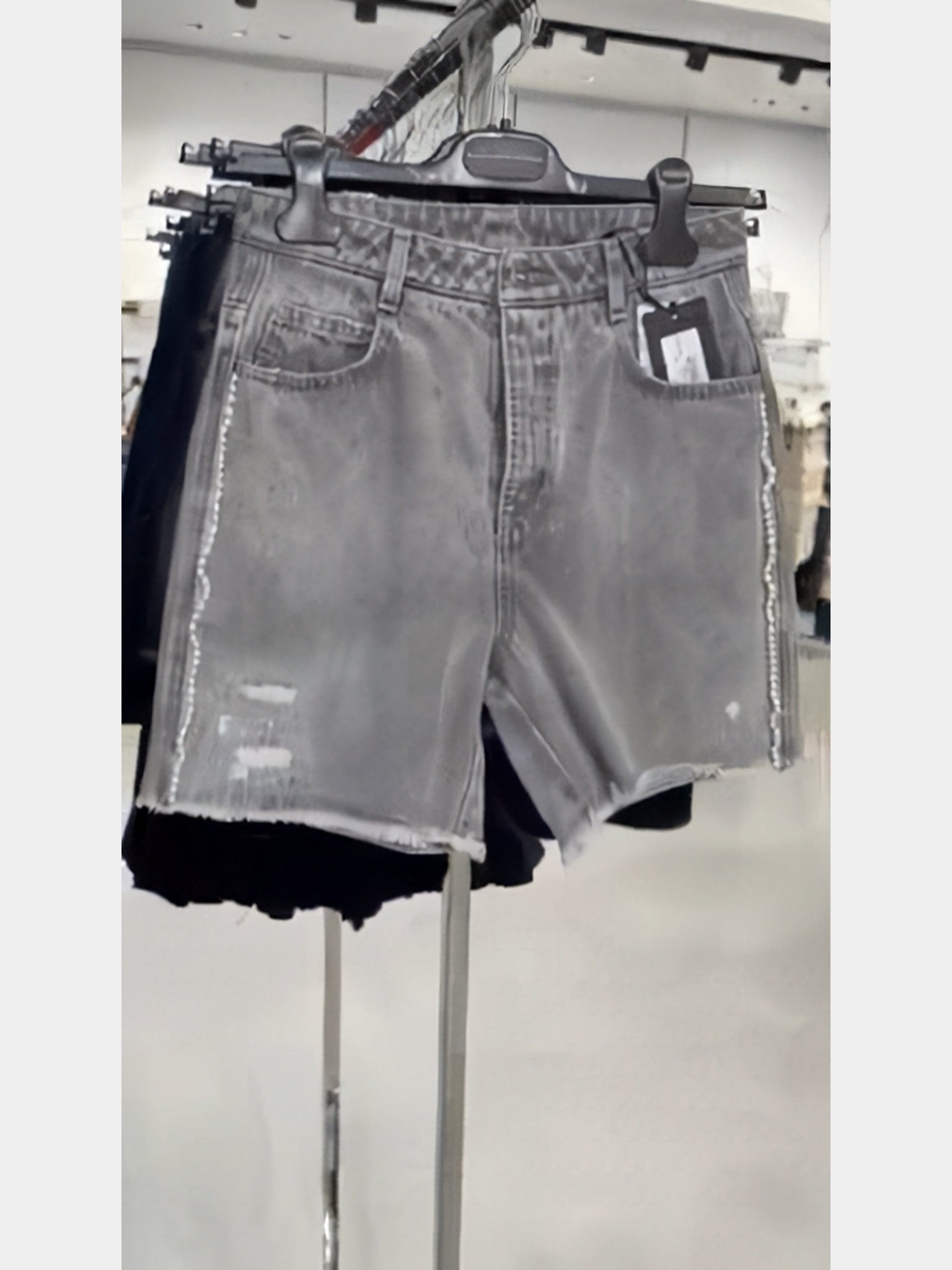 Ermanno Scervino Grey Denim ShortsErmanno Scervino