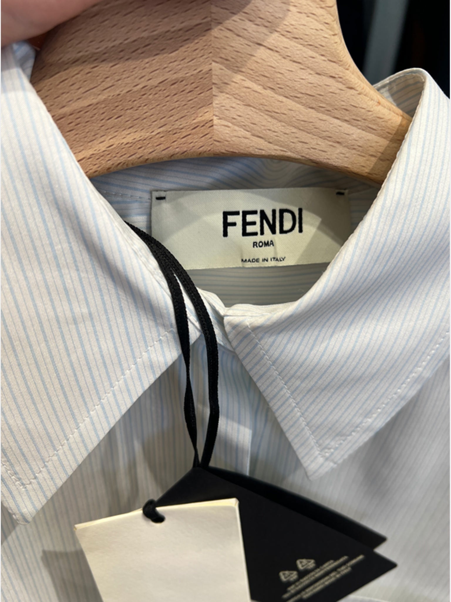 Fendi Koszula Damska biała w błękitne paskiFendi
