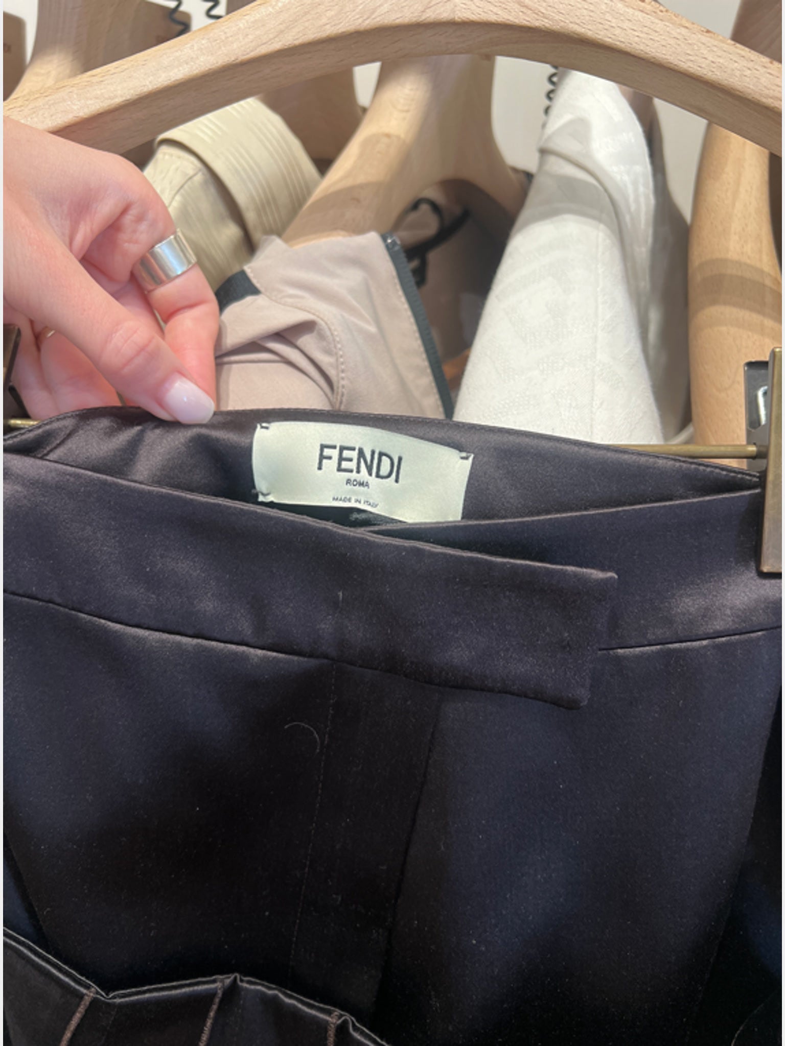 Fendi spódnica czarna pikowanaFendi