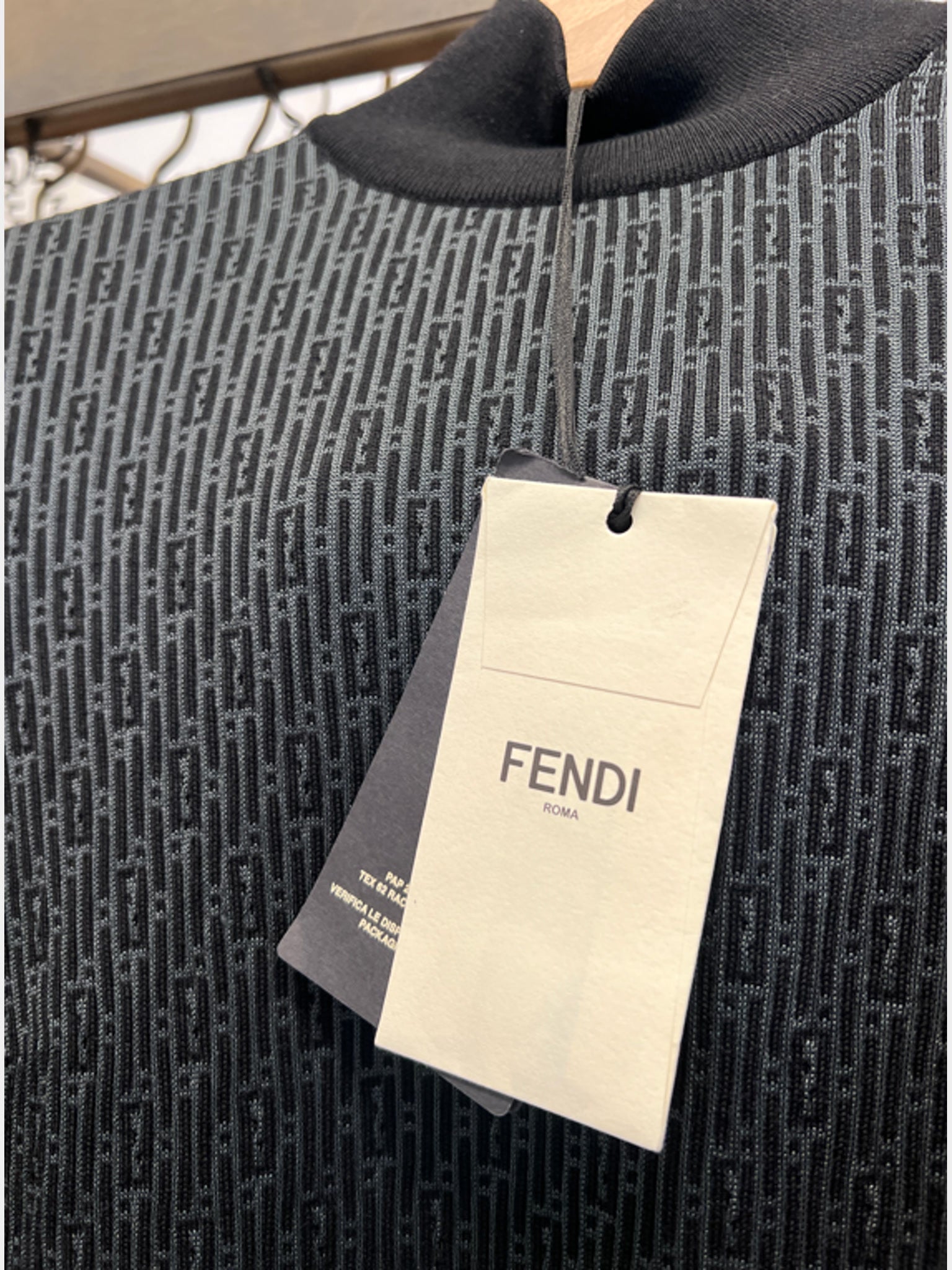 Fendi sweter czarnyFendi