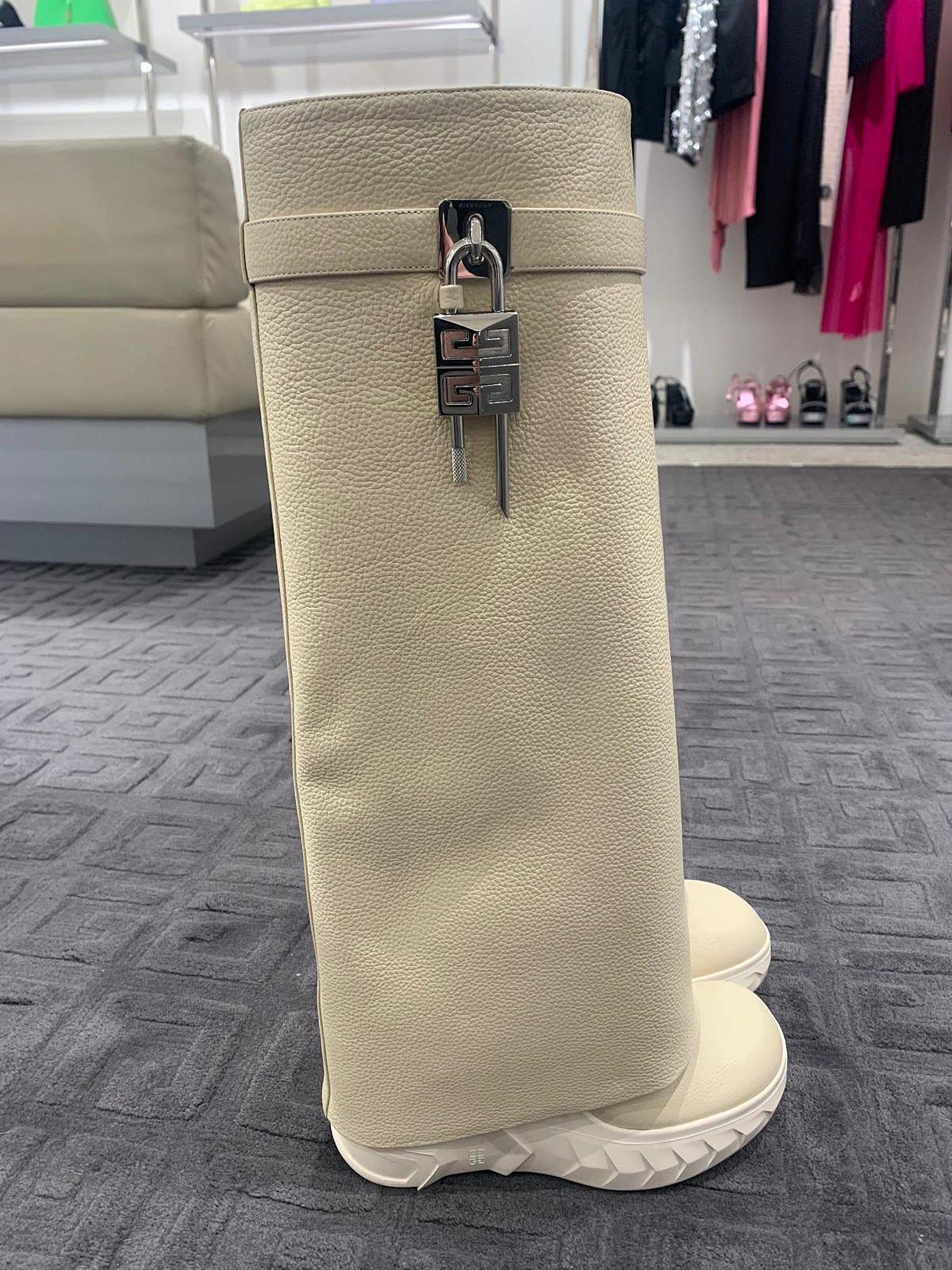 Givenchy BE7022E1AZ BootsGivenchy