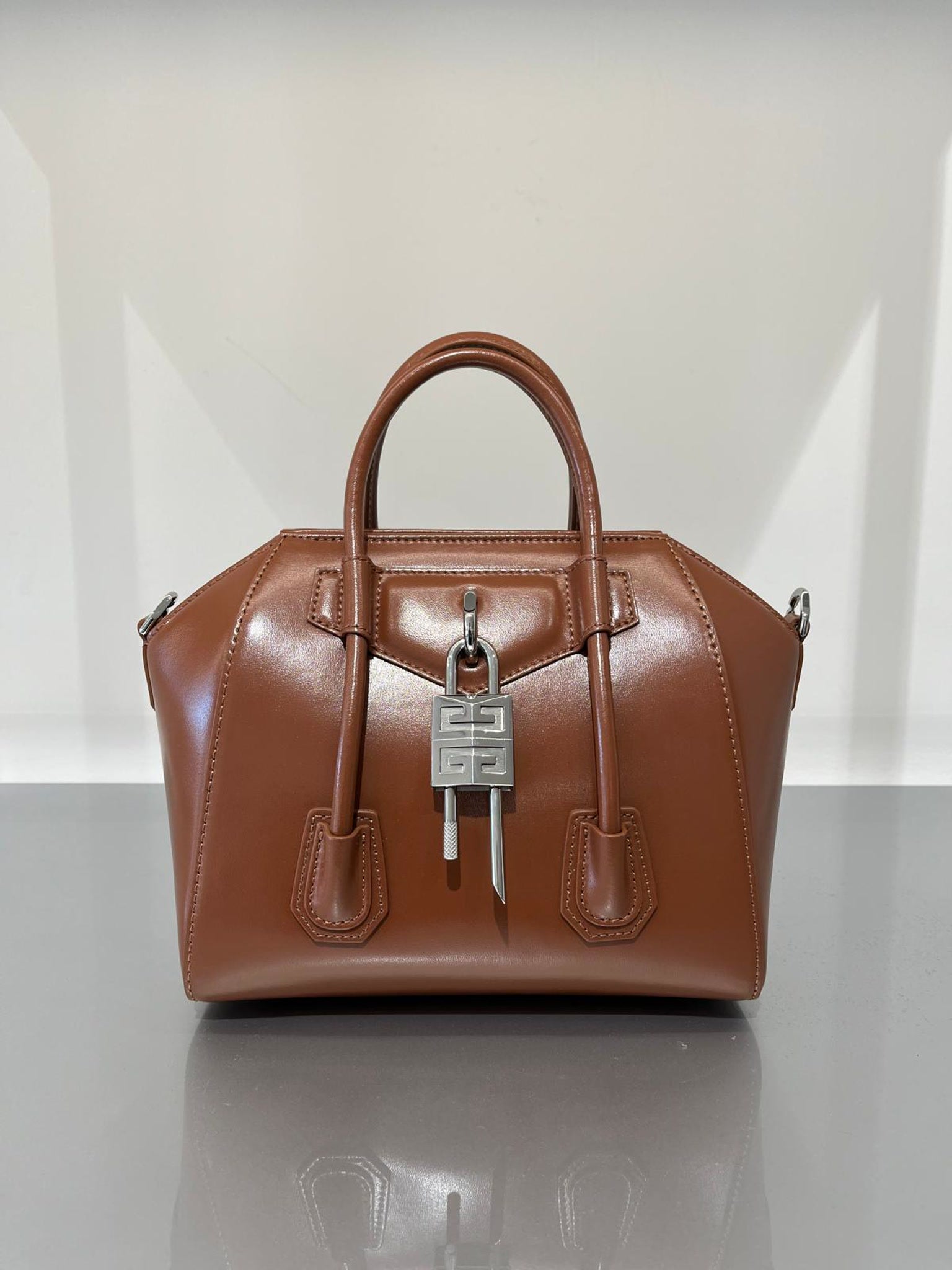 Givenchy Damska torebka skórzana brązowaGivenchy