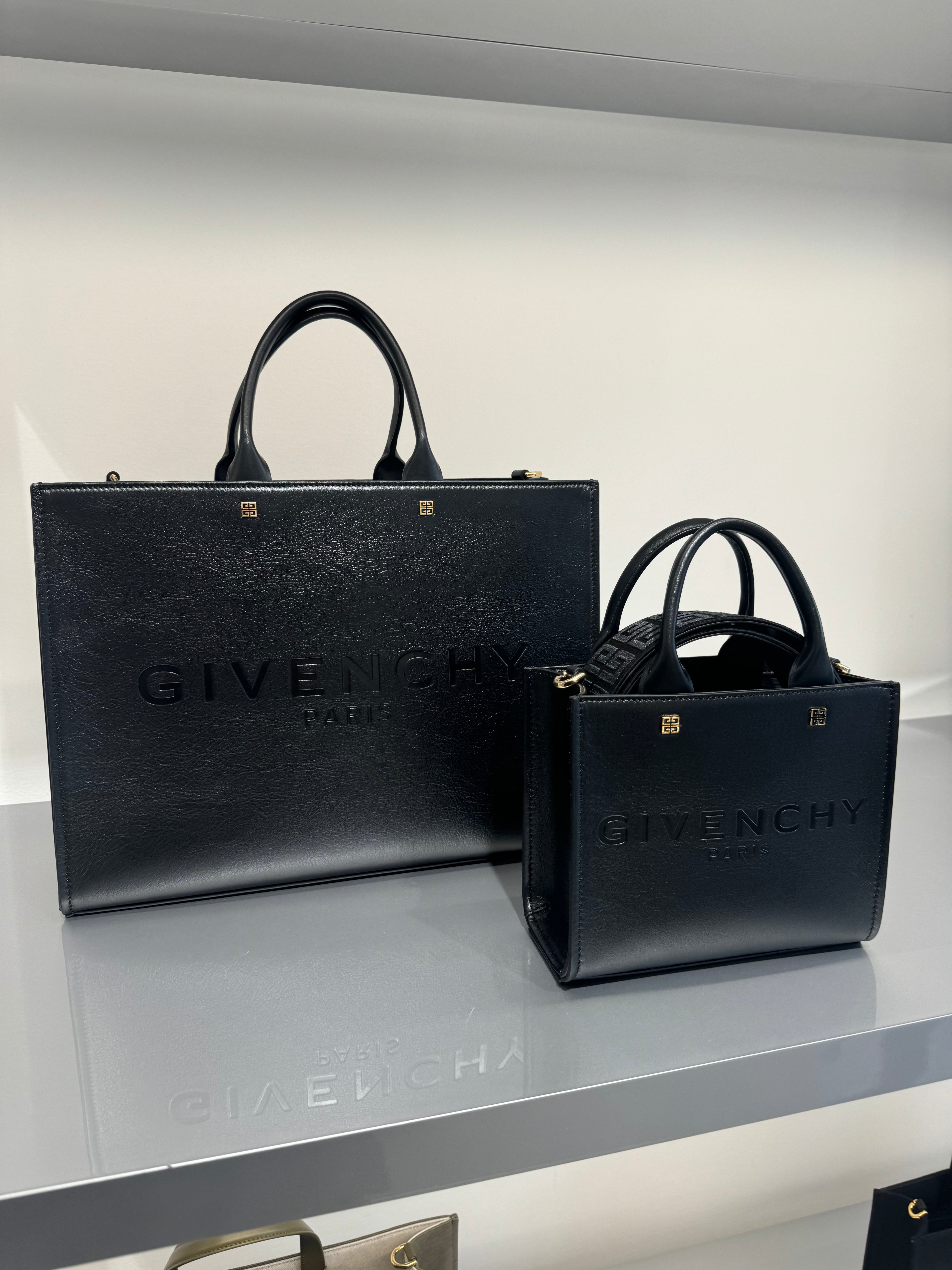 Givenchy G - Tote Medium Tote BagGivenchy