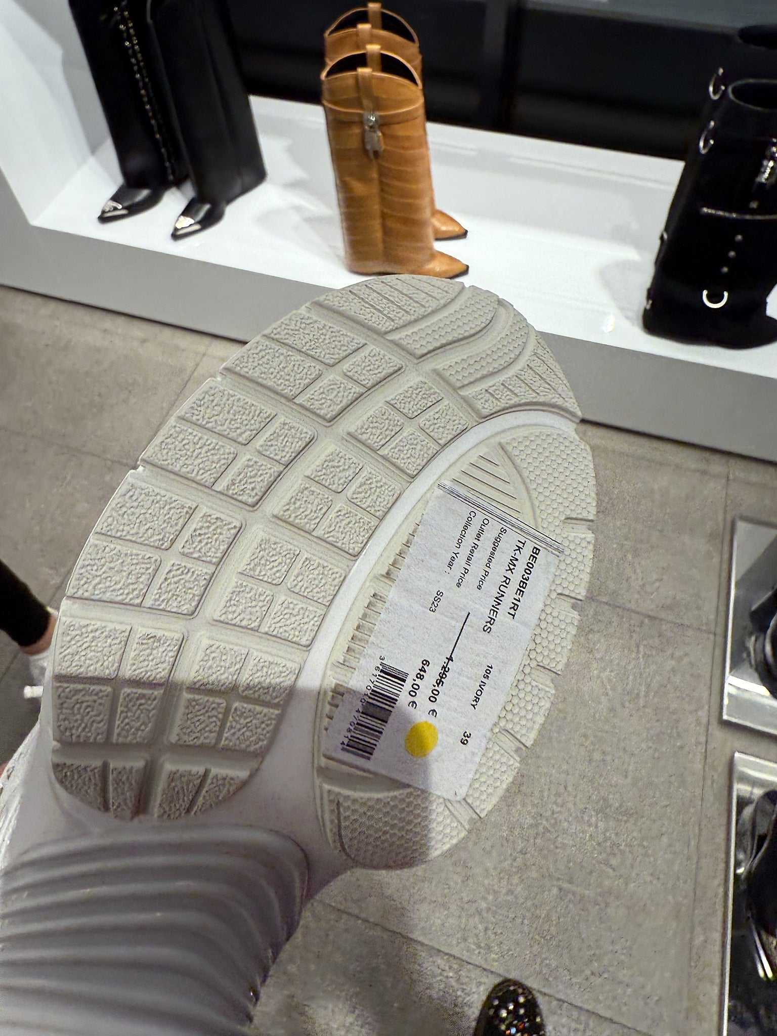 Givenchy TK - MX TrainersGivenchy