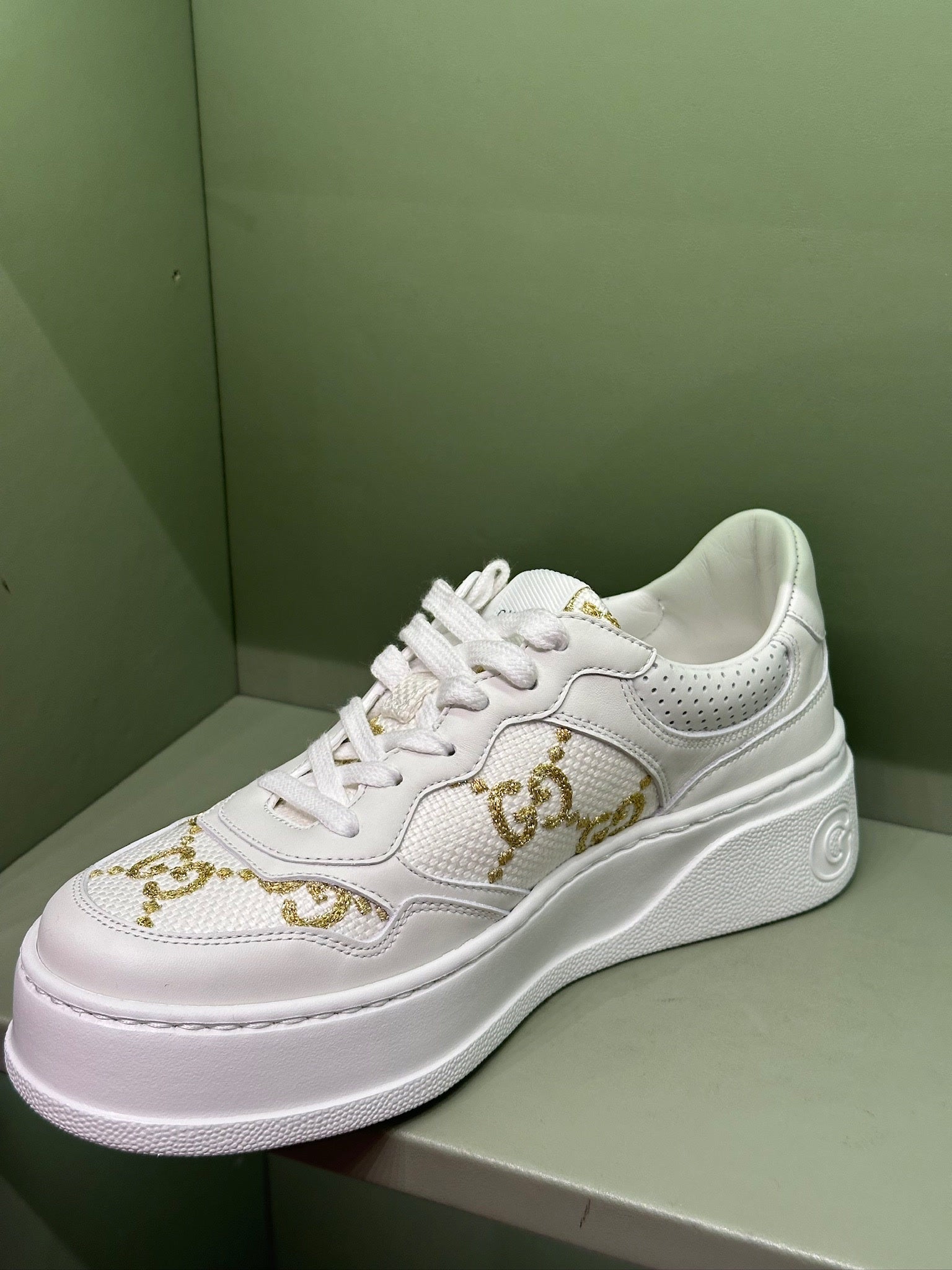 Gucci Chunky BGucci