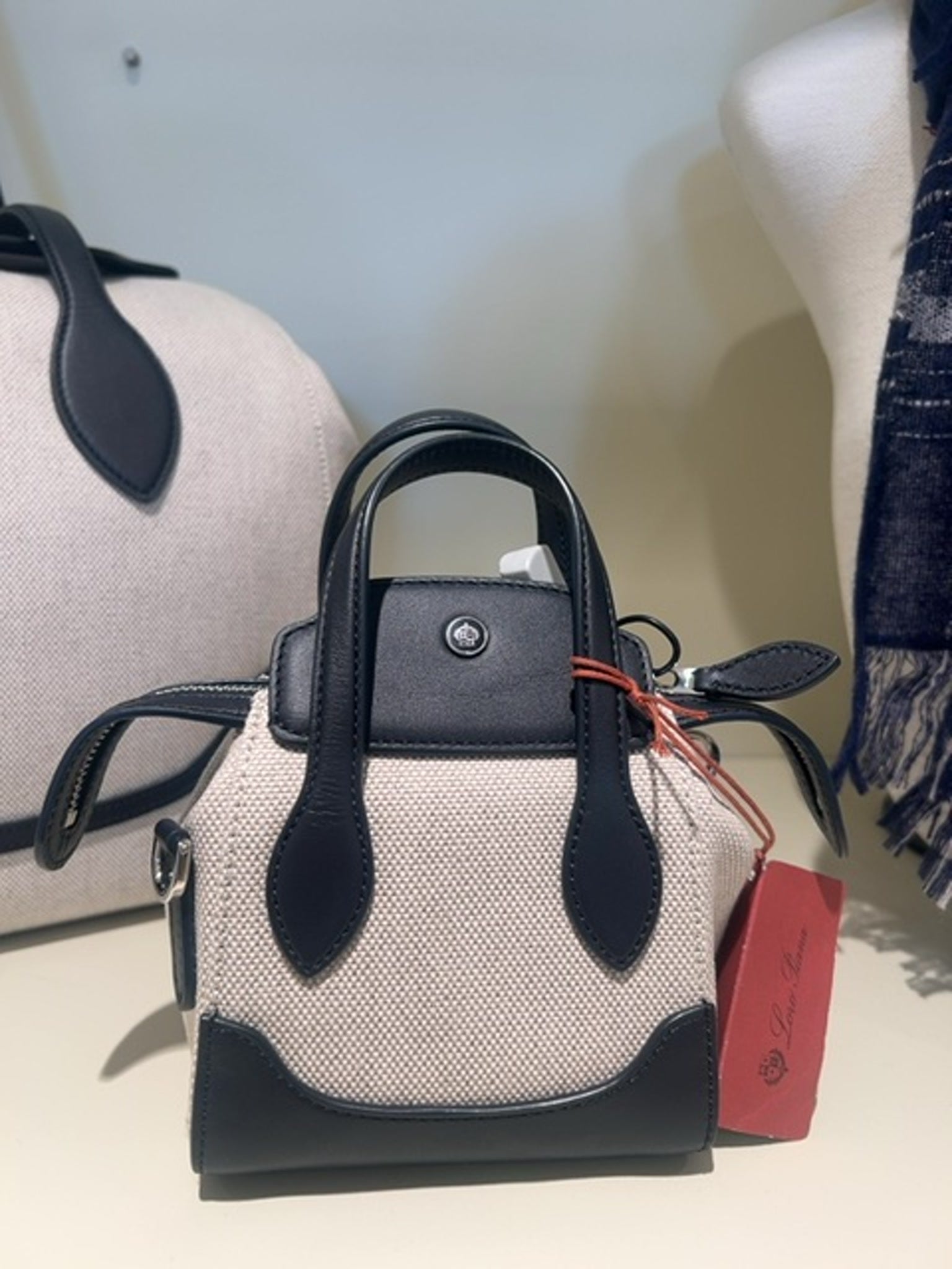 Loro Piana Damska Torebka Beżowo czarna Happy Day Nano Natural CA B1BX FAM9904Loro Piana
