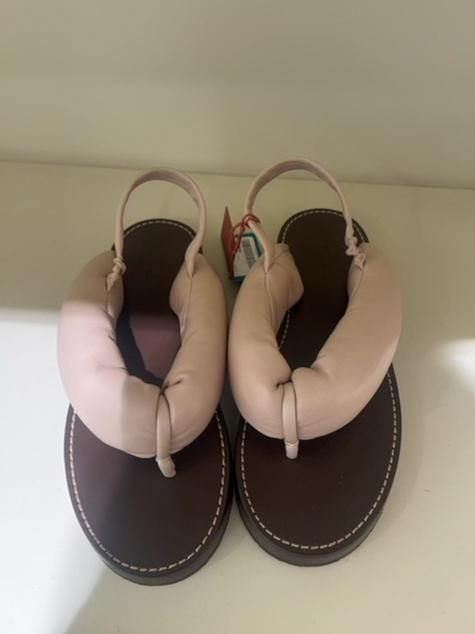Loro Piana Damskie Sandały Beżowe Izumi Sandal Nappa DOEE FAO1586Loro Piana