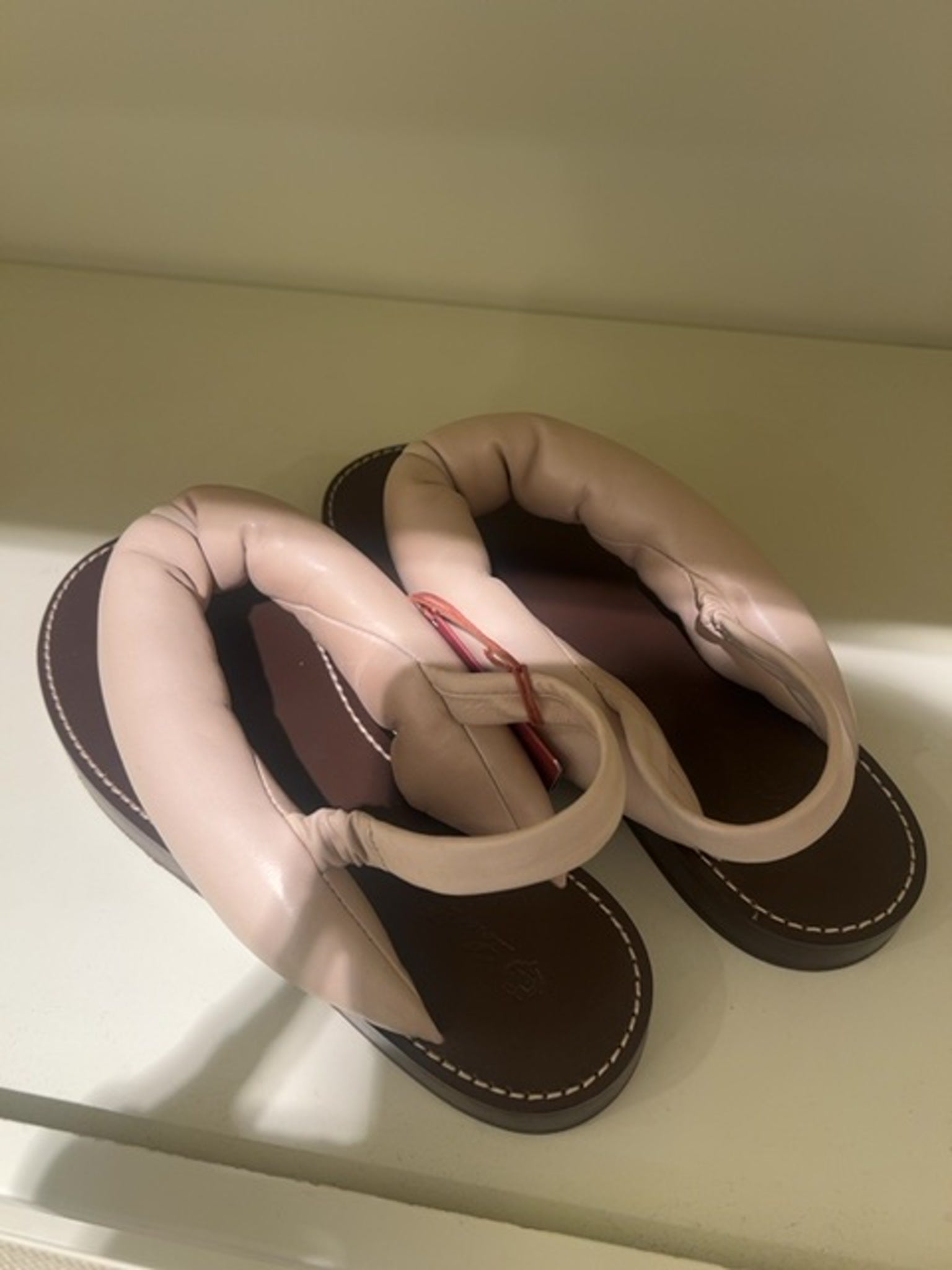 Loro Piana Damskie Sandały Beżowe Izumi Sandal Nappa DOEE FAO1586Loro Piana