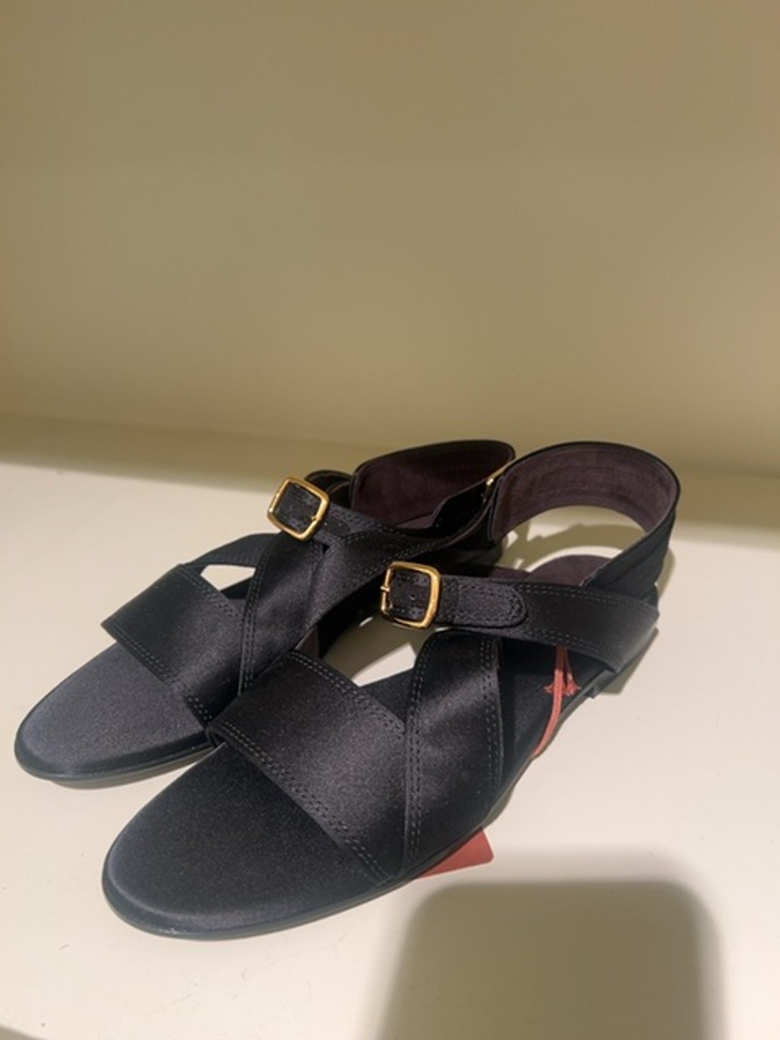 Loro Piana Damskie Sandały Czarne Yuki Sandal Satin FAO1532Loro Piana