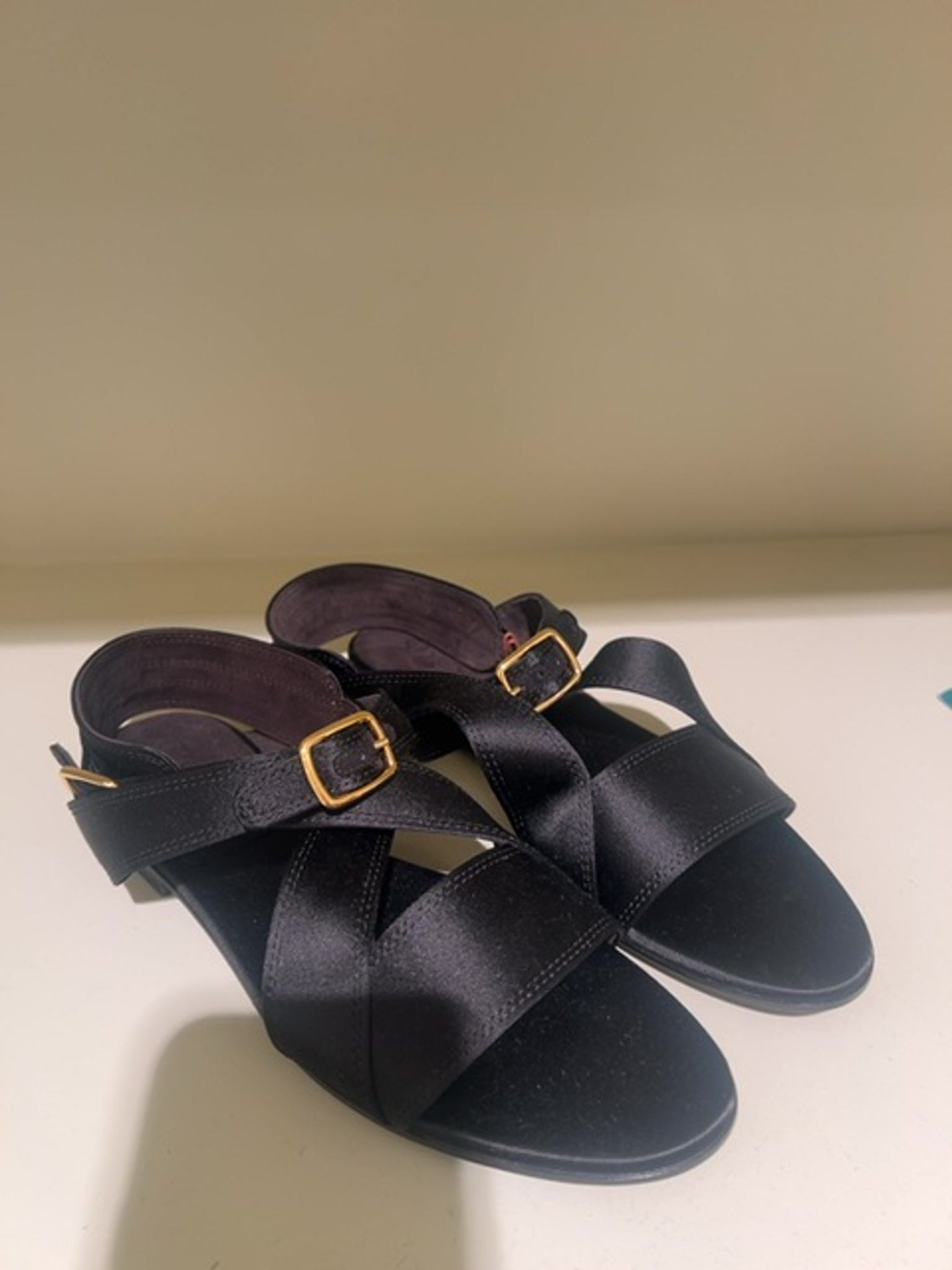 Loro Piana Damskie Sandały Czarne Yuki Sandal Satin FAO1532Loro Piana