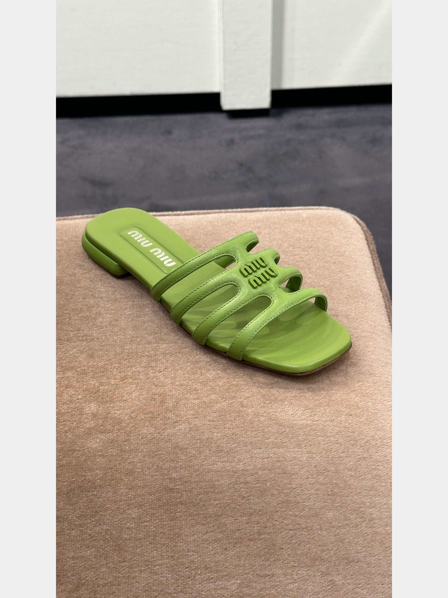 Miu Miu 5XX618Miu Miu