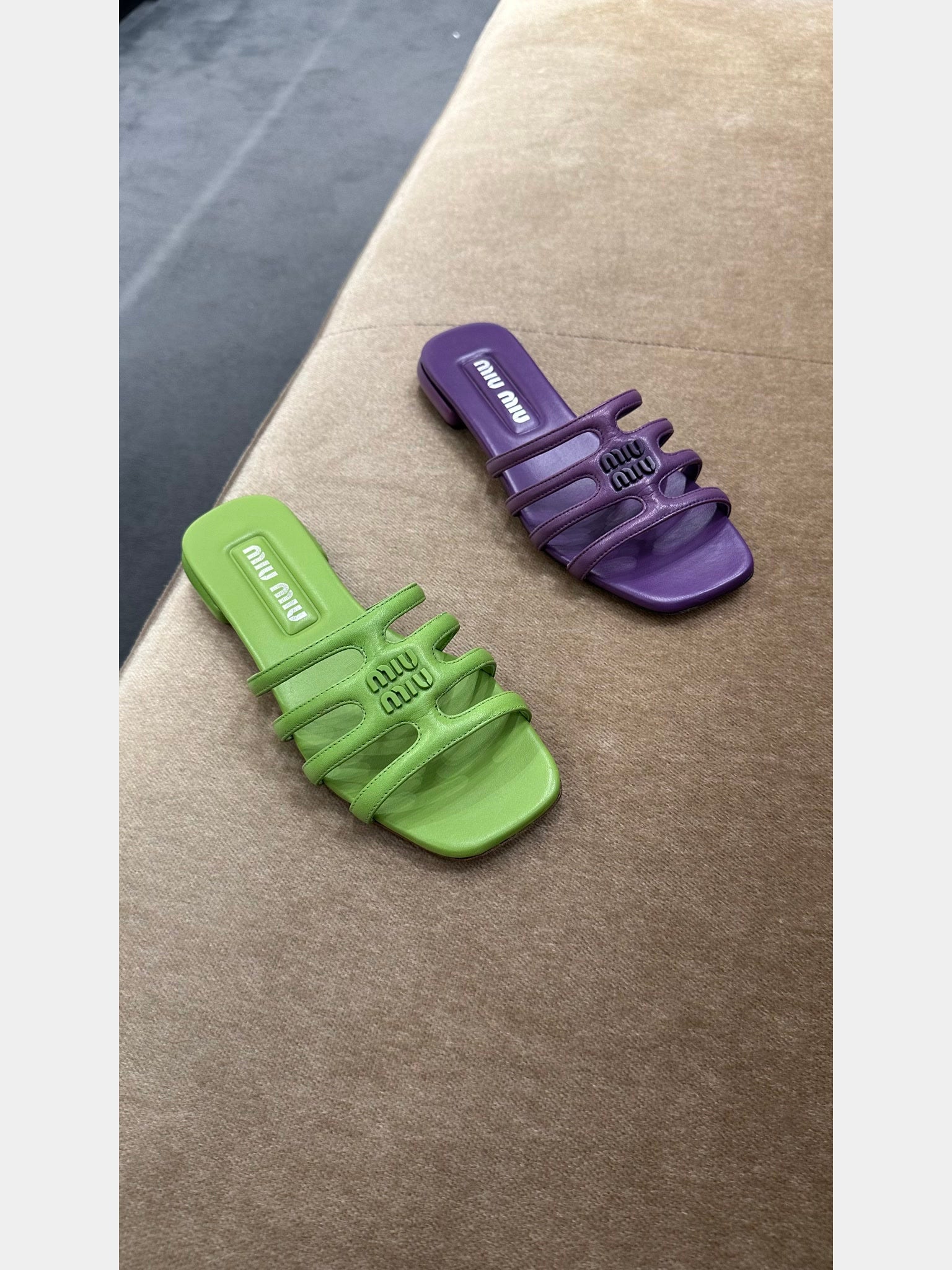 Miu Miu 5XX618Miu Miu