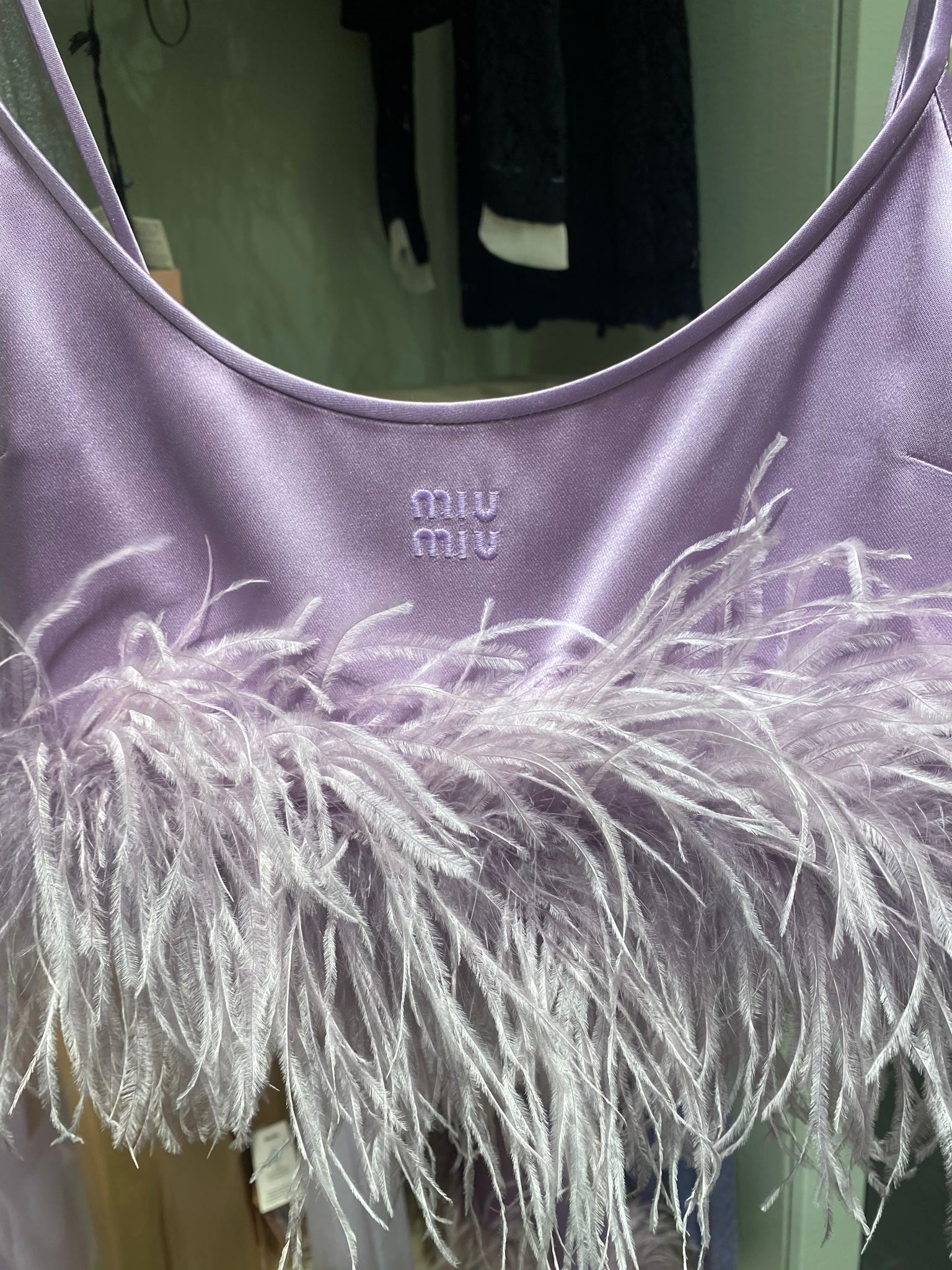 Miu Miu Damska sukienka fioletowa z pióramiMiu Miu