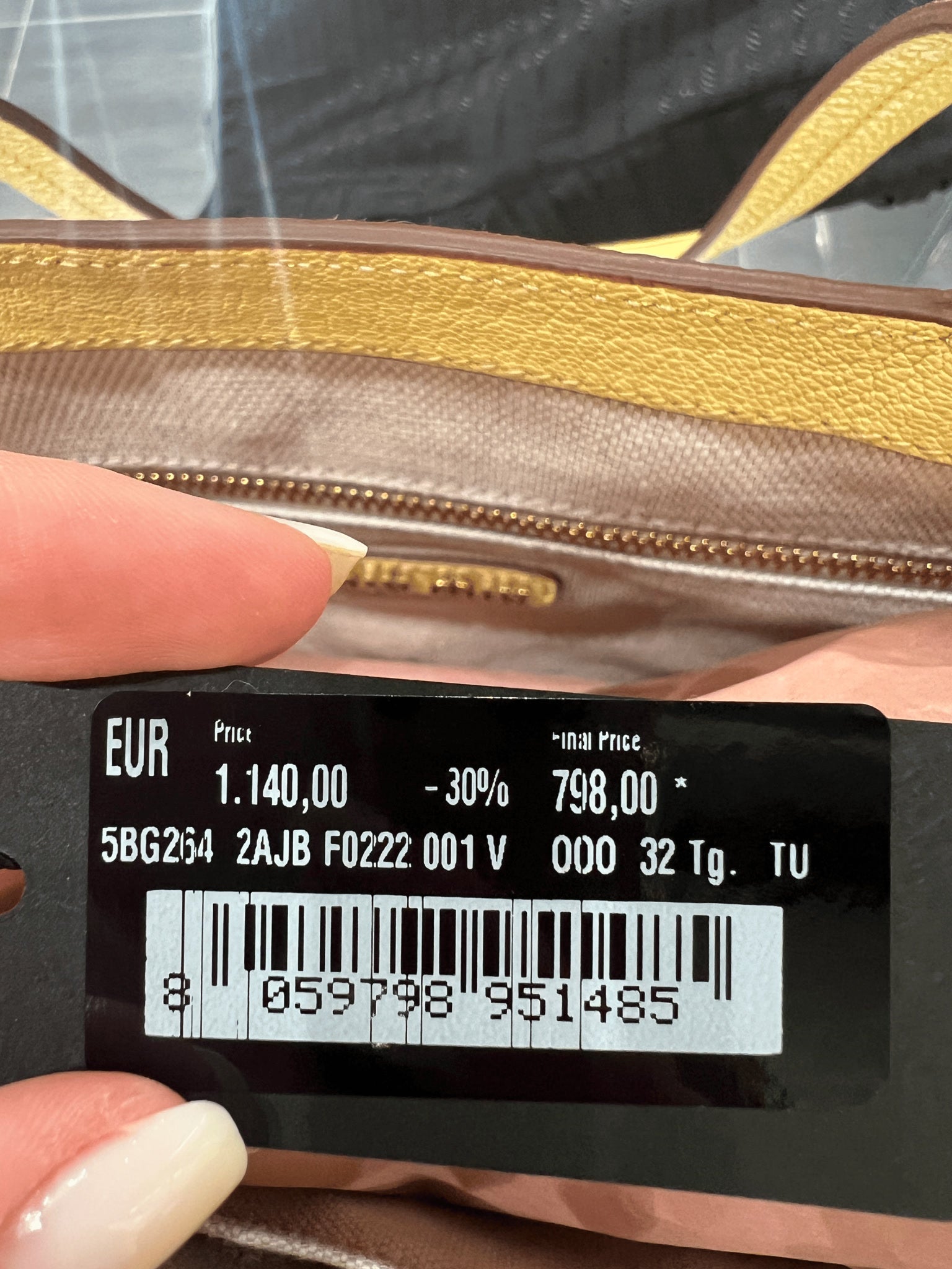 Miu Miu Damska torebka w kolorze żółtymMiu Miu