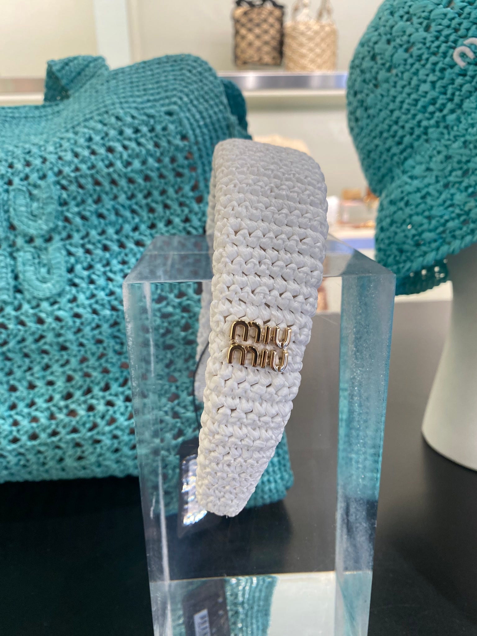 Miu Miu Damskie akcesorium kolor kremowyMiu Miu
